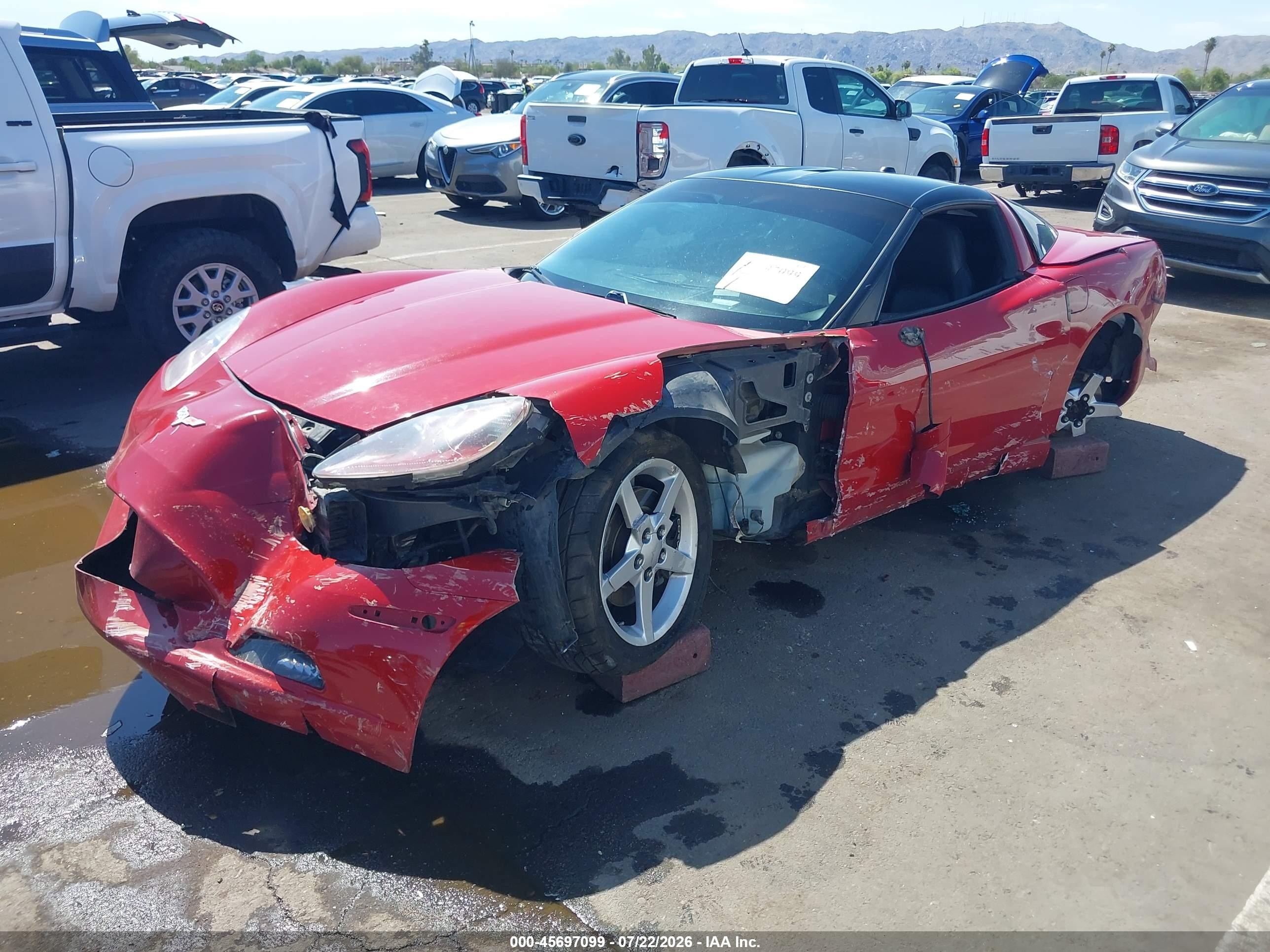 2005 Chevrolet Corvette   Красный vin: 1G1YY24U855102699