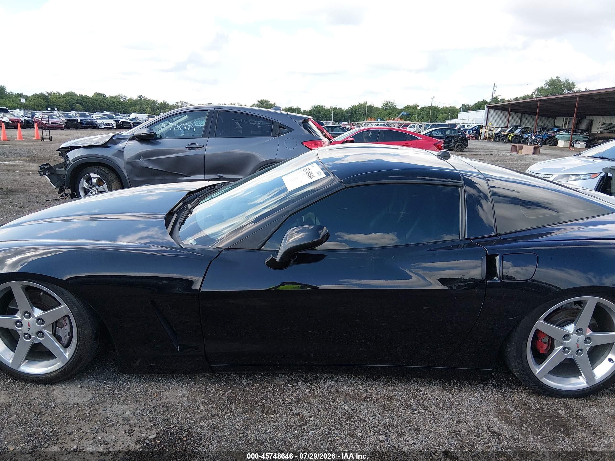 2005 Chevrolet Corvette   Черный vin: 1G1YY24U955104753