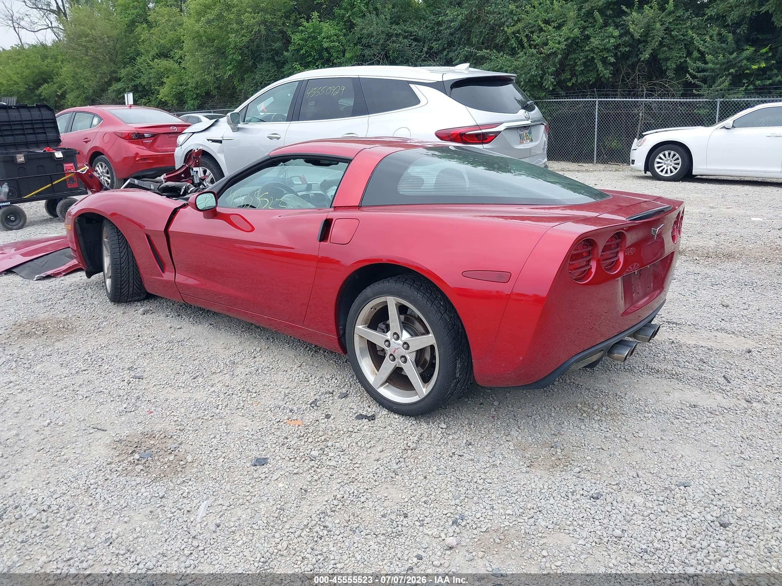 2005 Chevrolet Corvette   Красный vin: 1G1YY24U955109998