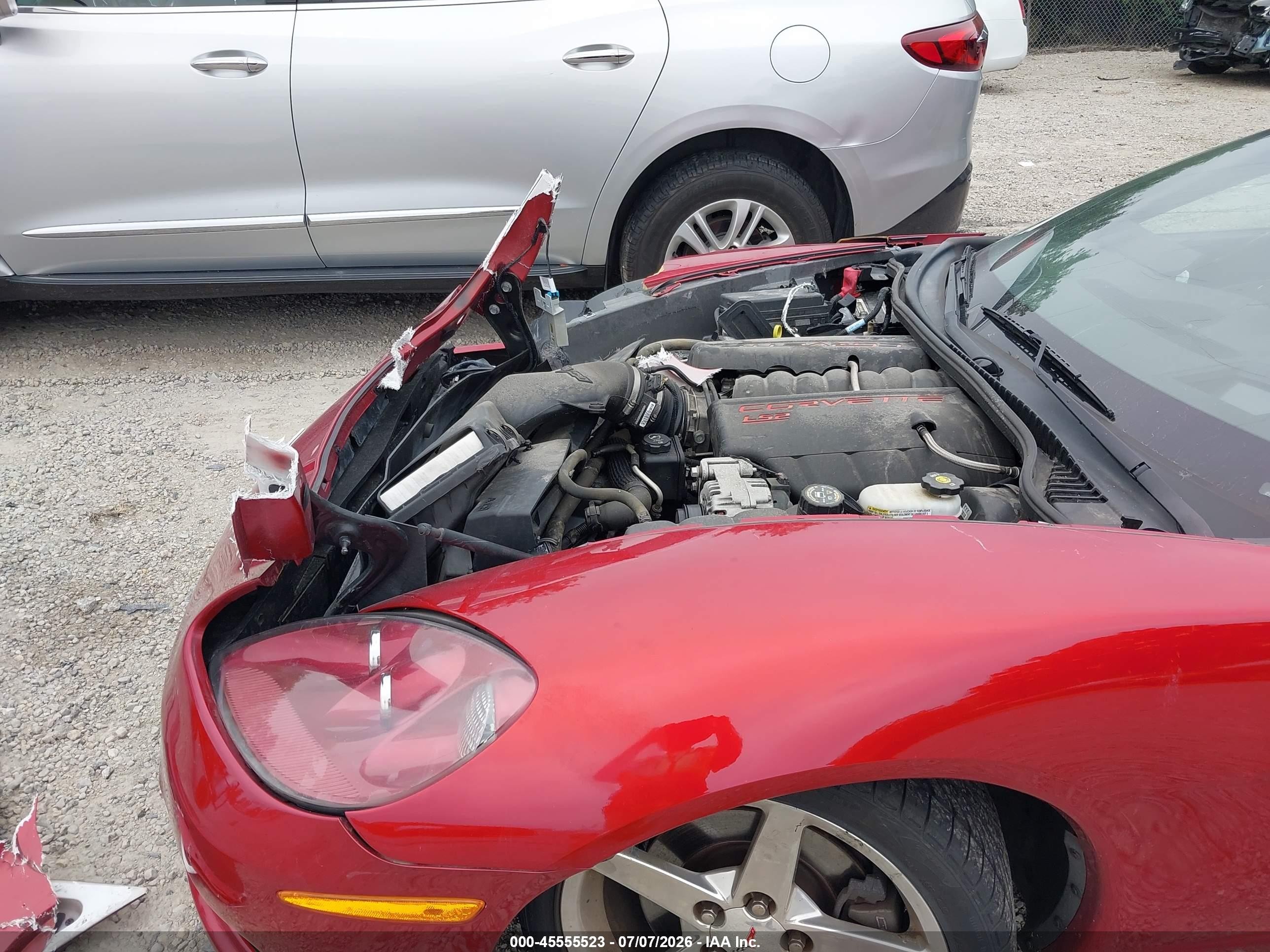 2005 Chevrolet Corvette   Красный vin: 1G1YY24U955109998