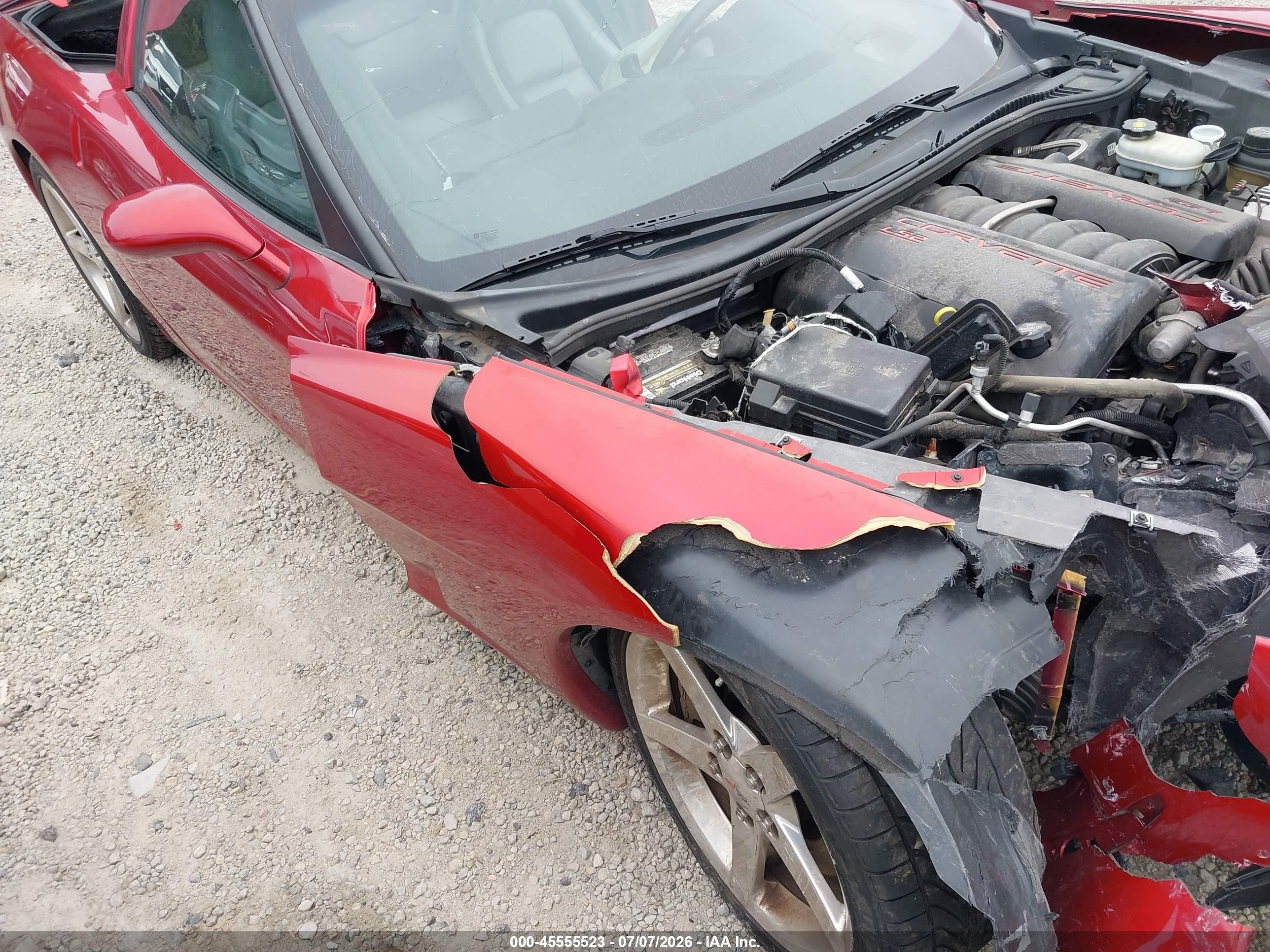 2005 Chevrolet Corvette   Красный vin: 1G1YY24U955109998