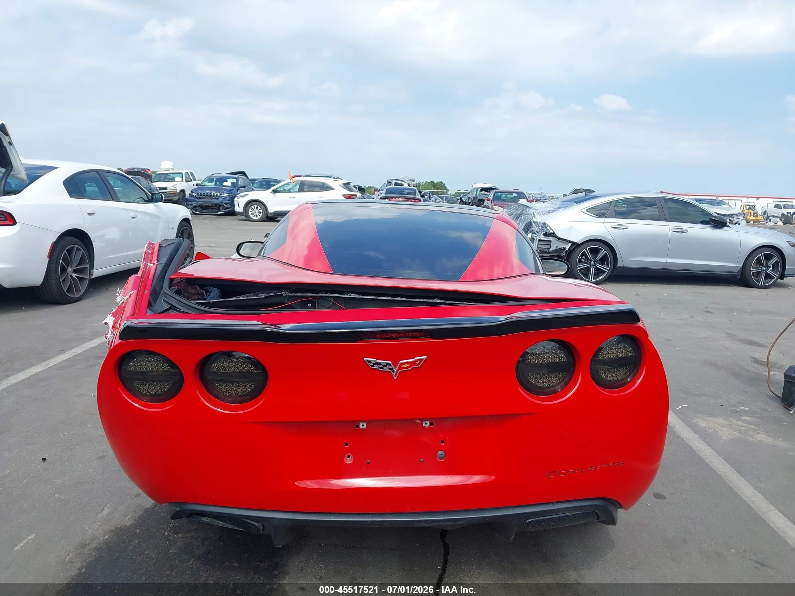 2007 Chevrolet Corvette   Red vin: 1G1YY25U175109141