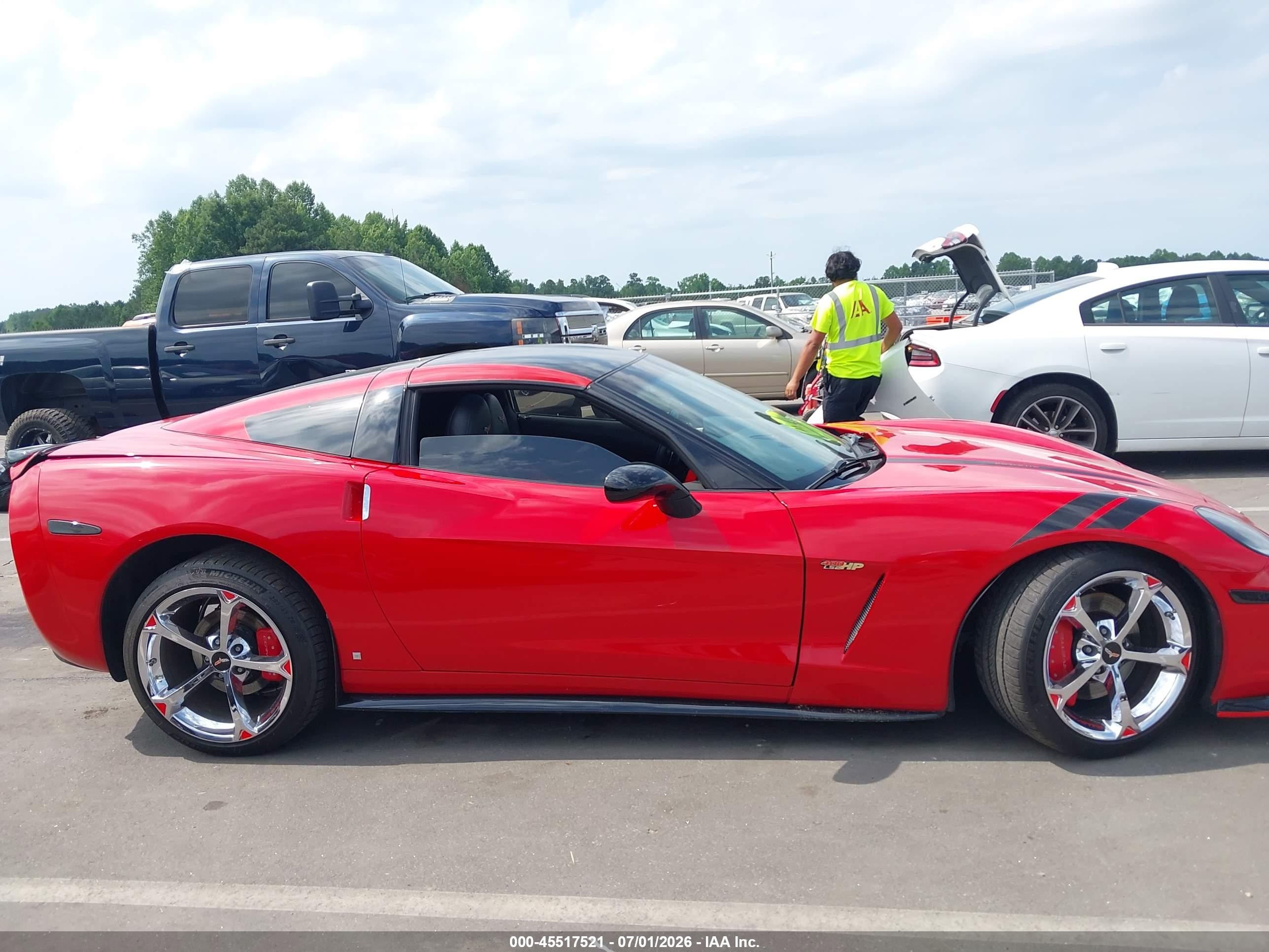 2007 Chevrolet Corvette   Red vin: 1G1YY25U175109141