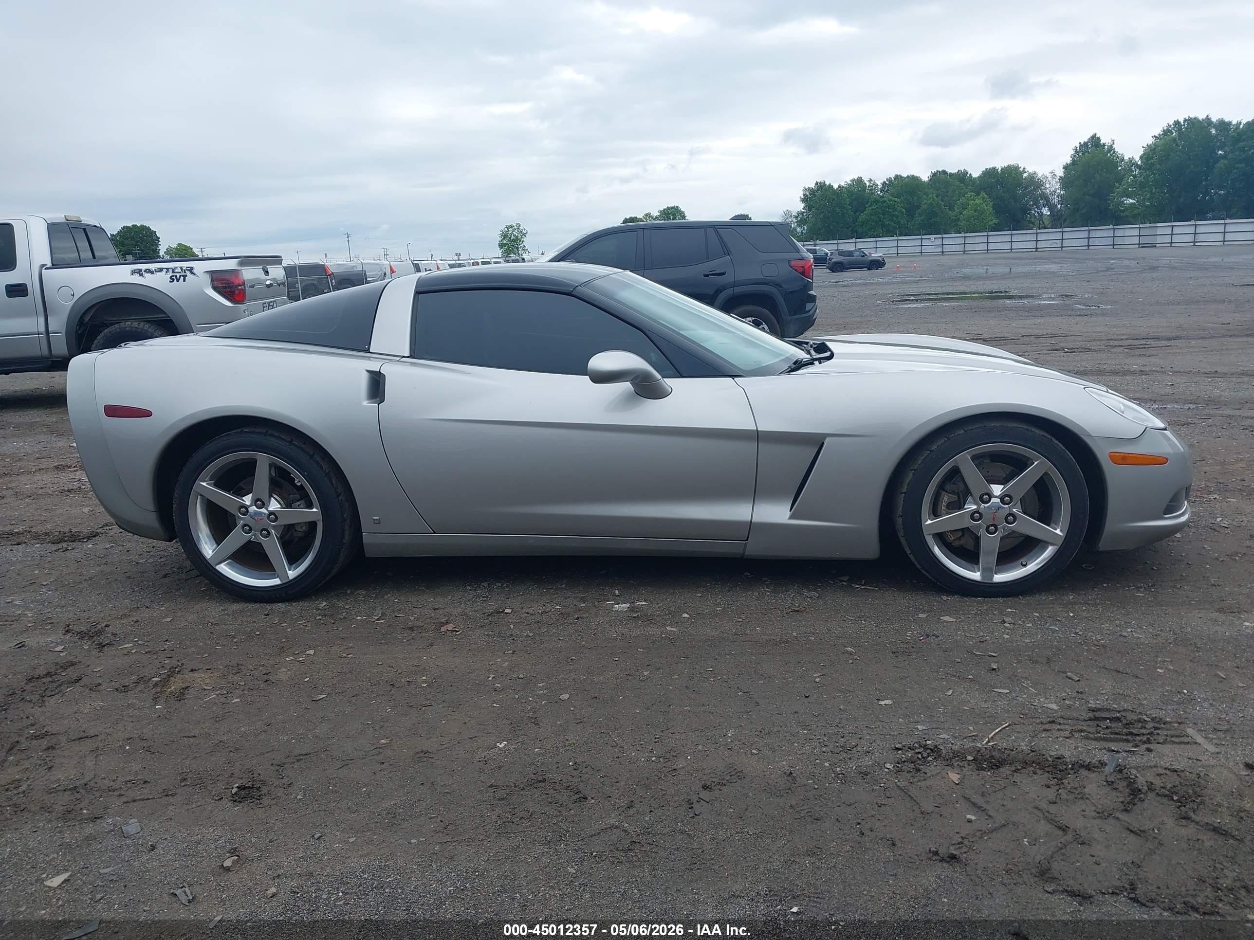 2006 Chevrolet Corvette   Silver vin: 1G1YY25U565118858
