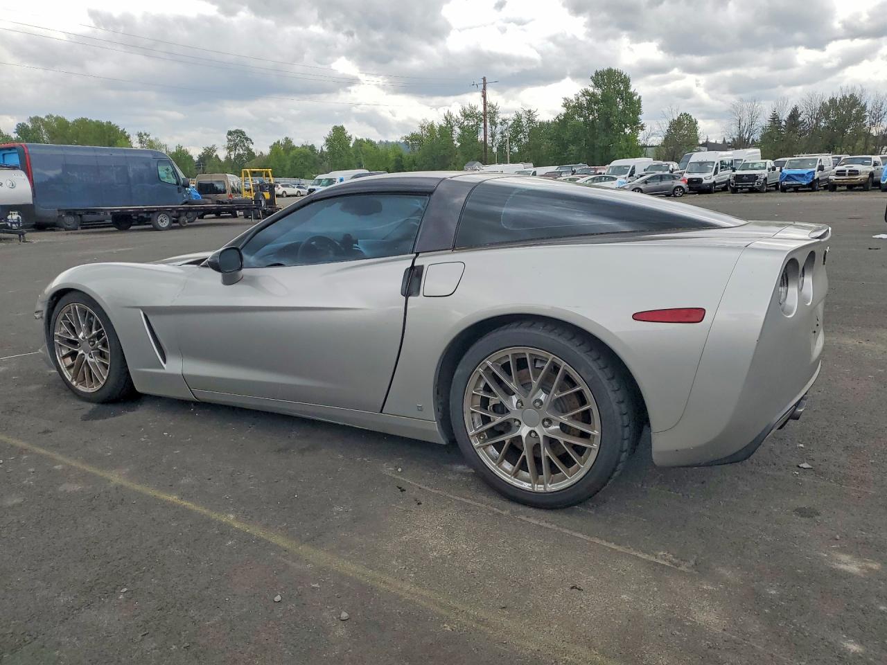 2006 Chevrolet Corvette Silver vin: 1G1YY25U565130802