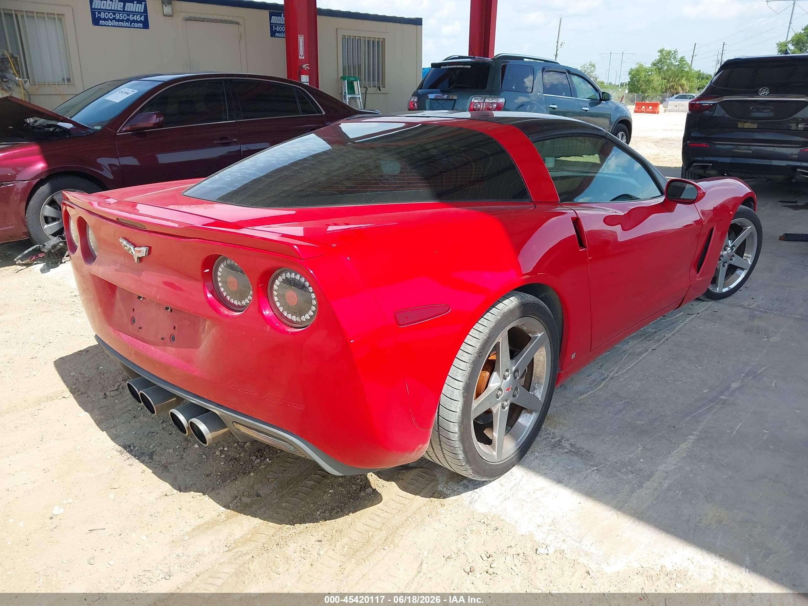 2006 Chevrolet Corvette   Красный vin: 1G1YY25U965133931