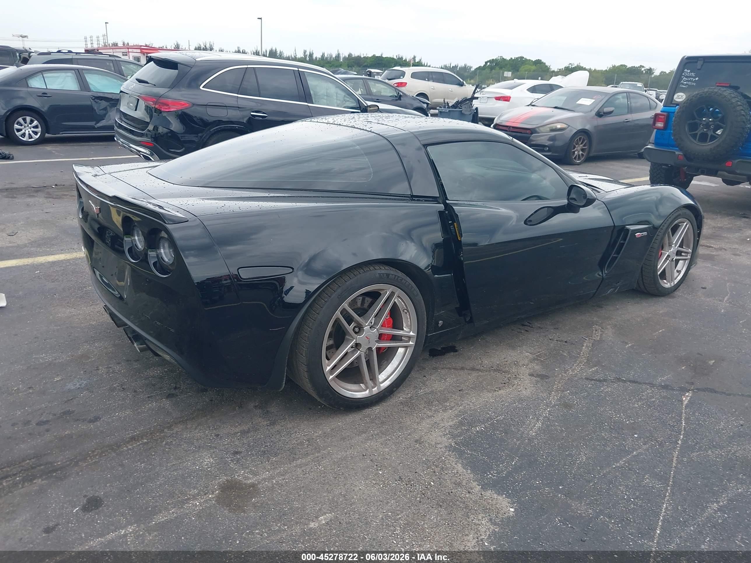 2007 Chevrolet Corvette Z06 Hardtop Black vin: 1G1YY26E075119280