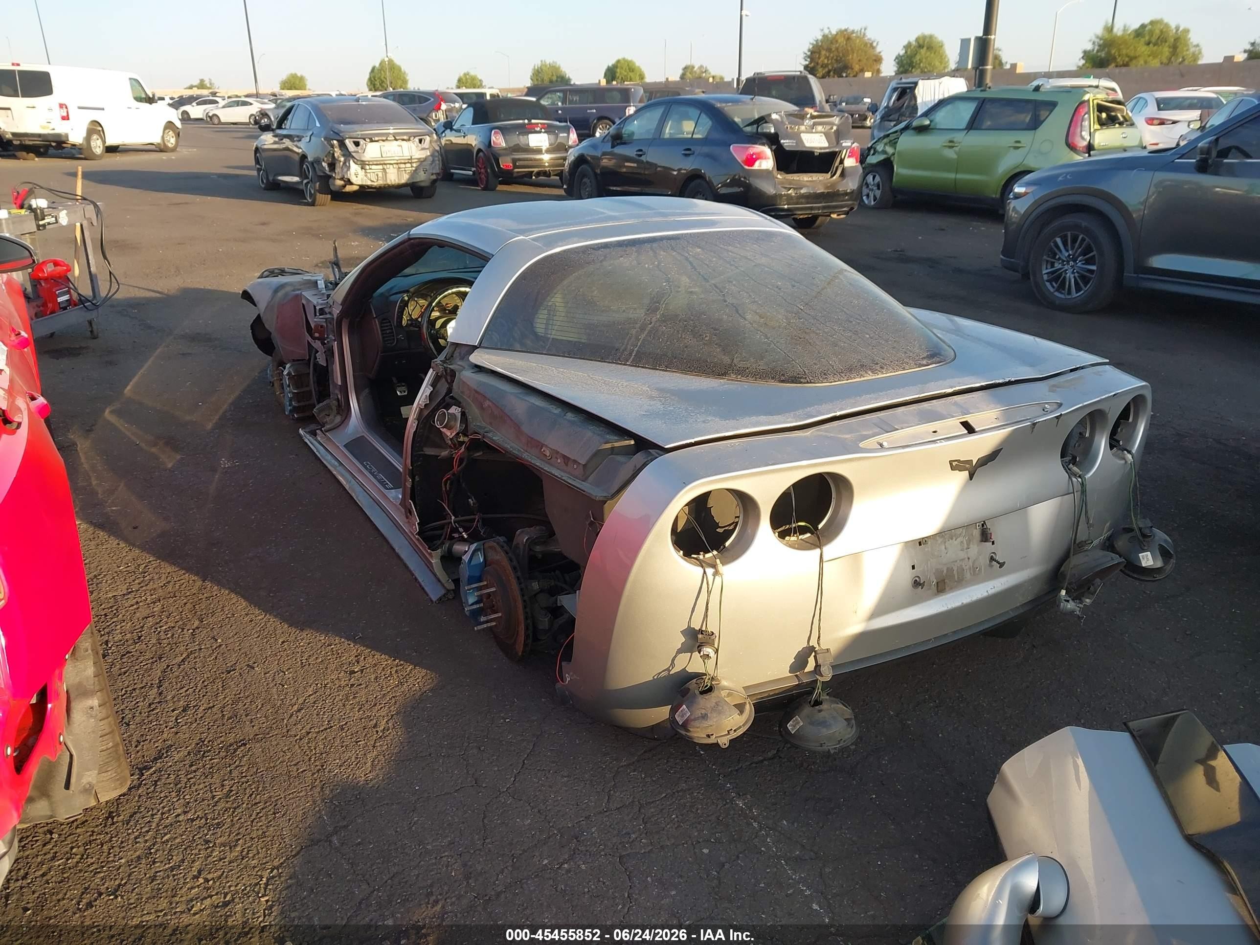 2006 Chevrolet Corvette Z06 Hardtop Silver vin: 1G1YY26E265116203