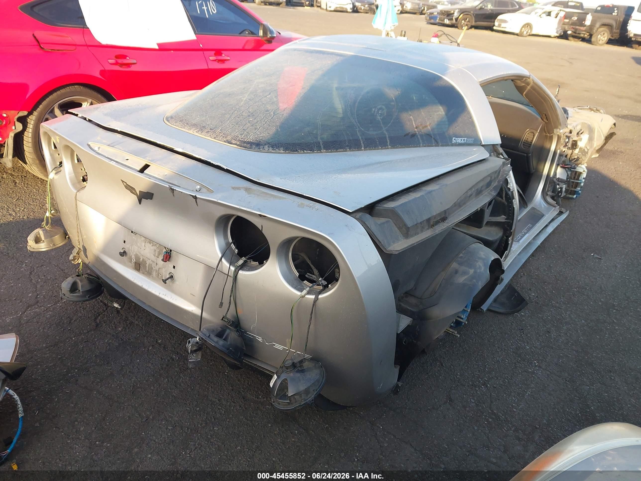2006 Chevrolet Corvette Z06 Hardtop Silver vin: 1G1YY26E265116203
