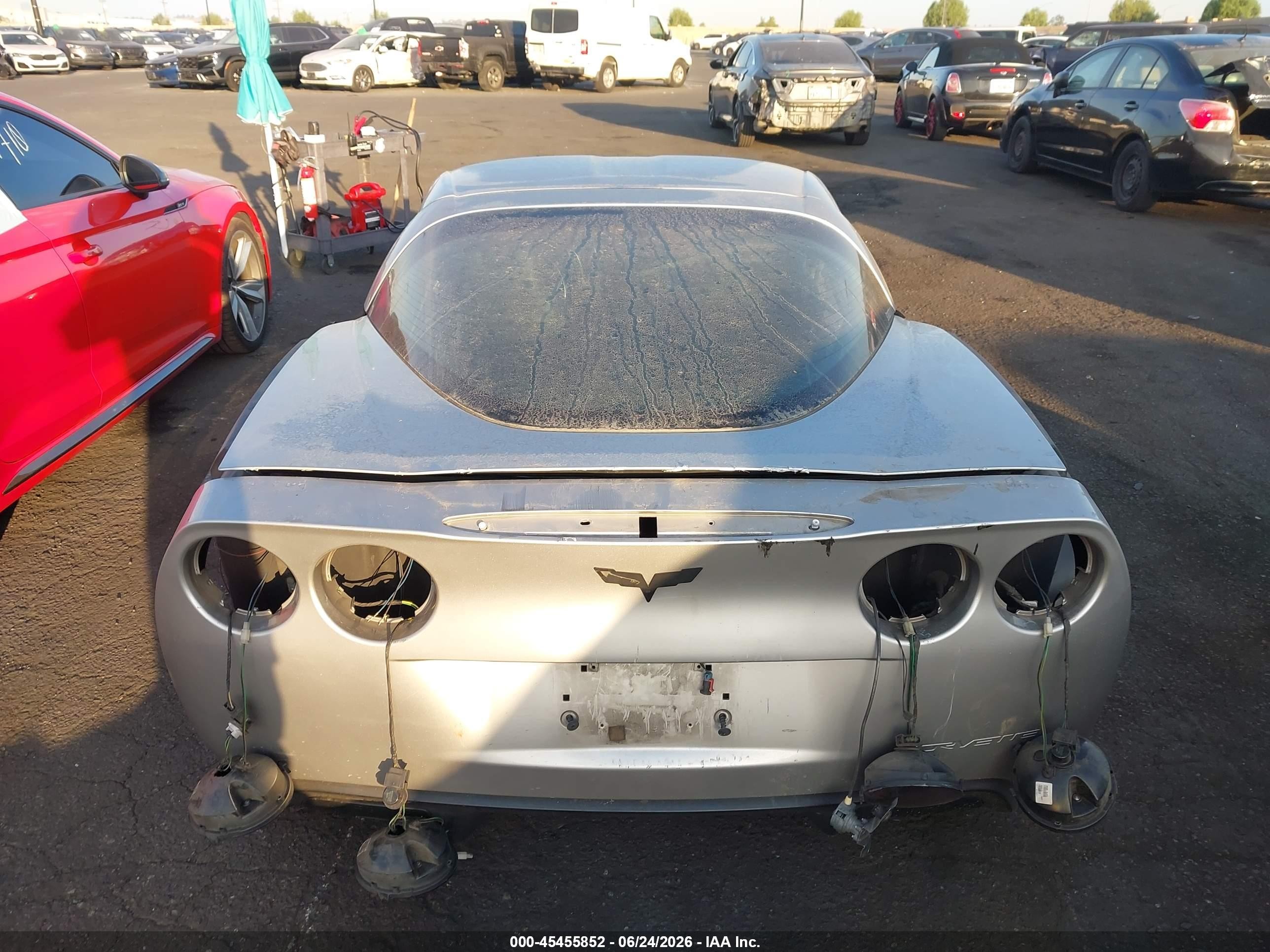 2006 Chevrolet Corvette Z06 Hardtop Silver vin: 1G1YY26E265116203