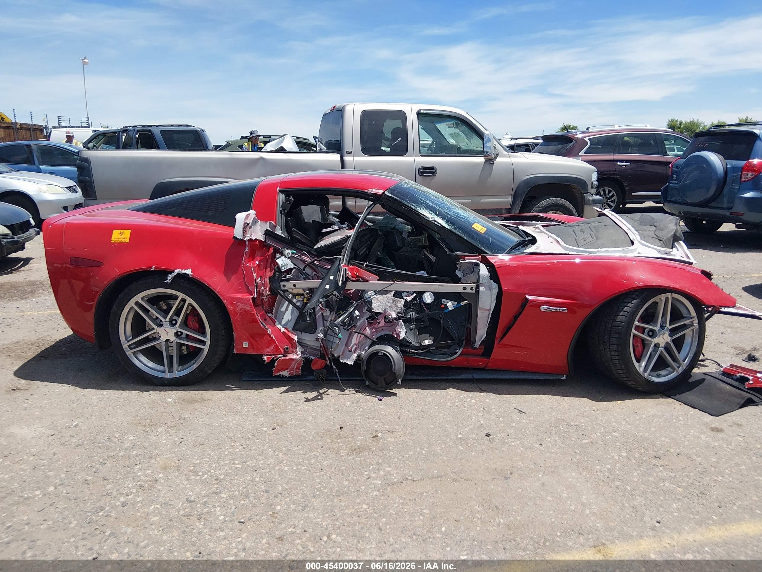 2007 Chevrolet Corvette Z06 Hardtop Red vin: 1G1YY26E375102263