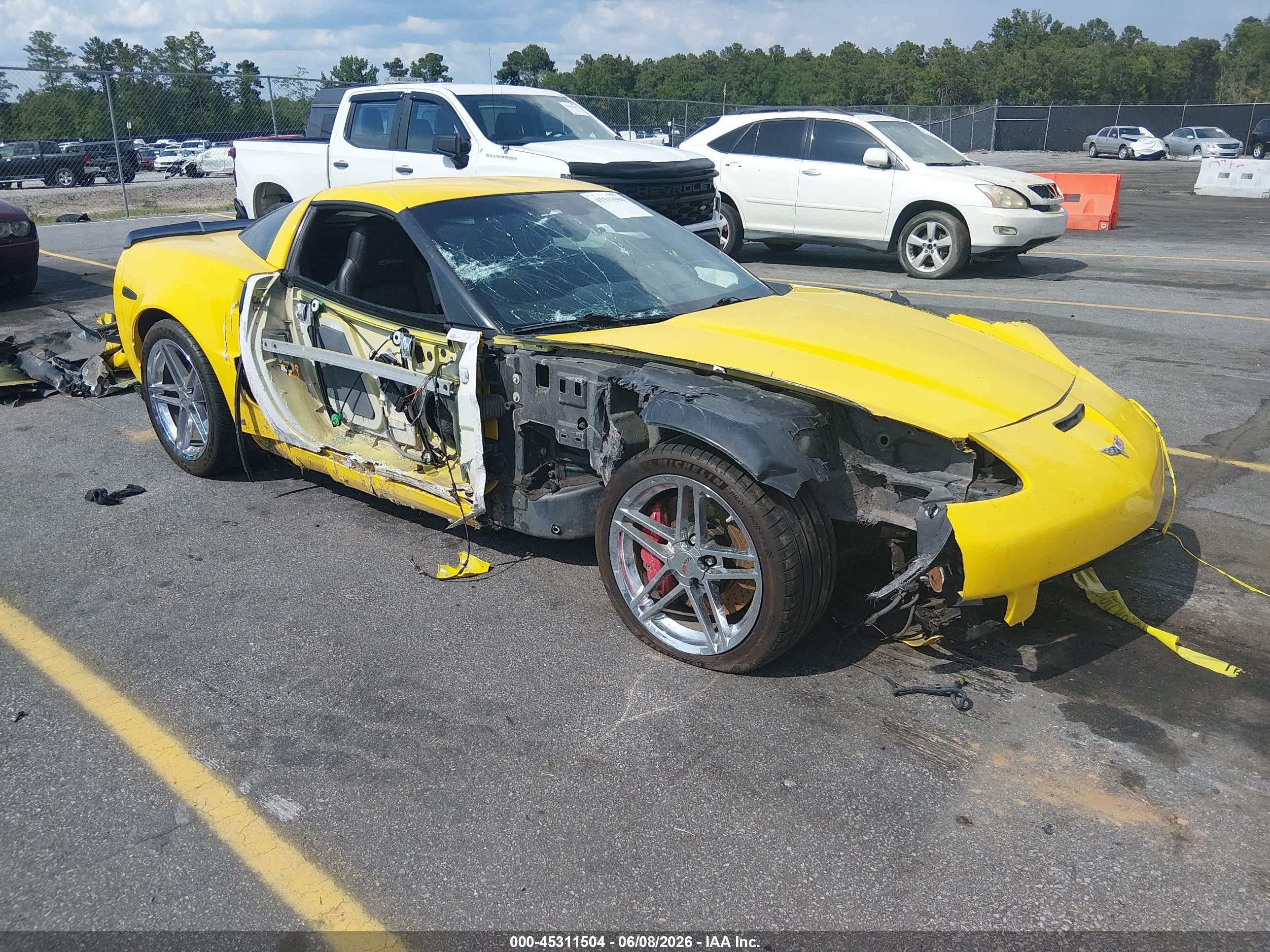2008 Chevrolet Corvette Z06 Hardtop Yellow vin: 1G1YY26EX85108854