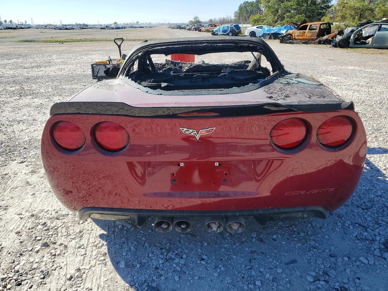 2007 Chevrolet Corvette Maroon vin: 1G1YY26U075100767