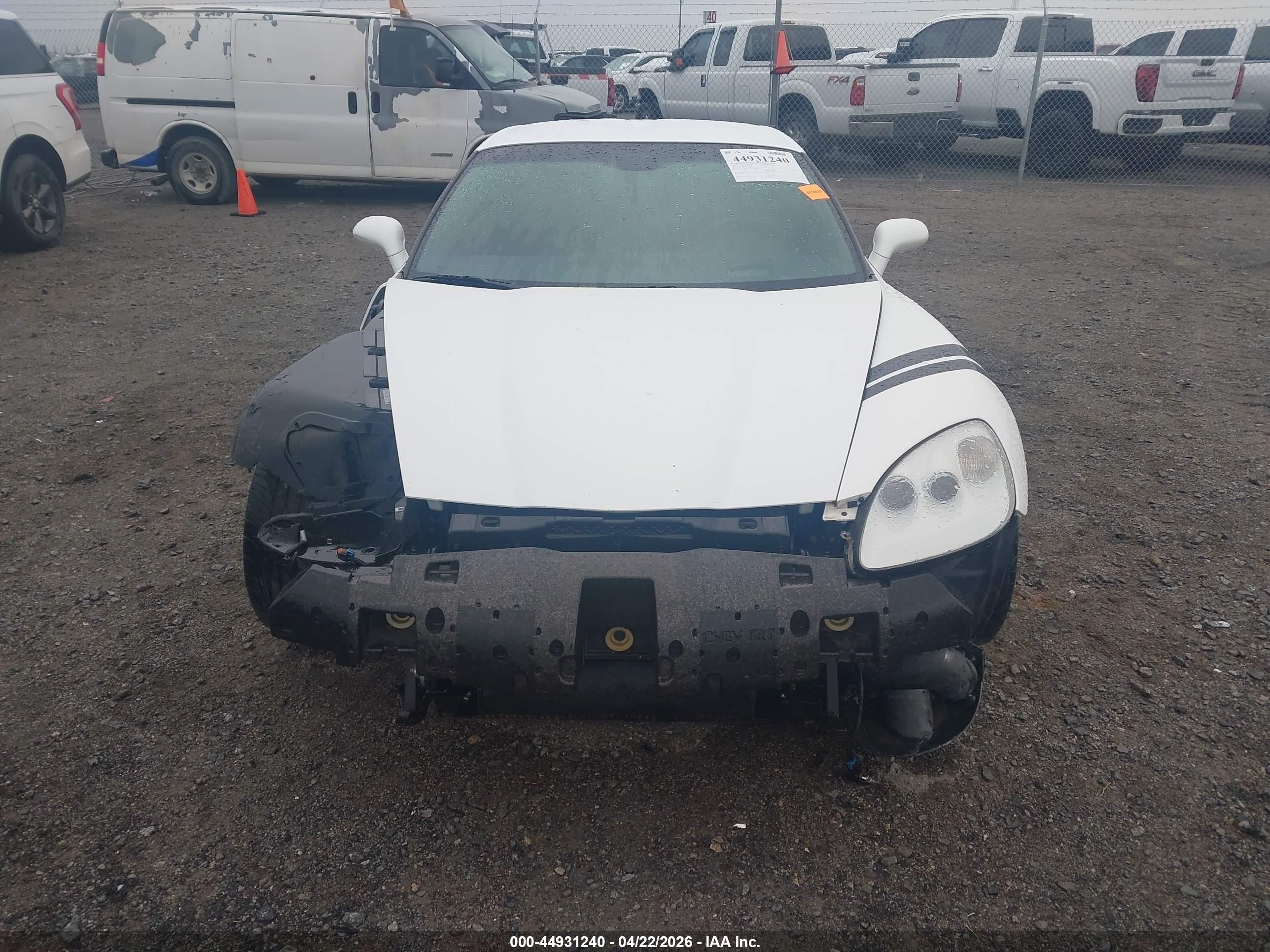 2007 Chevrolet Corvette   White vin: 1G1YY26U075114572
