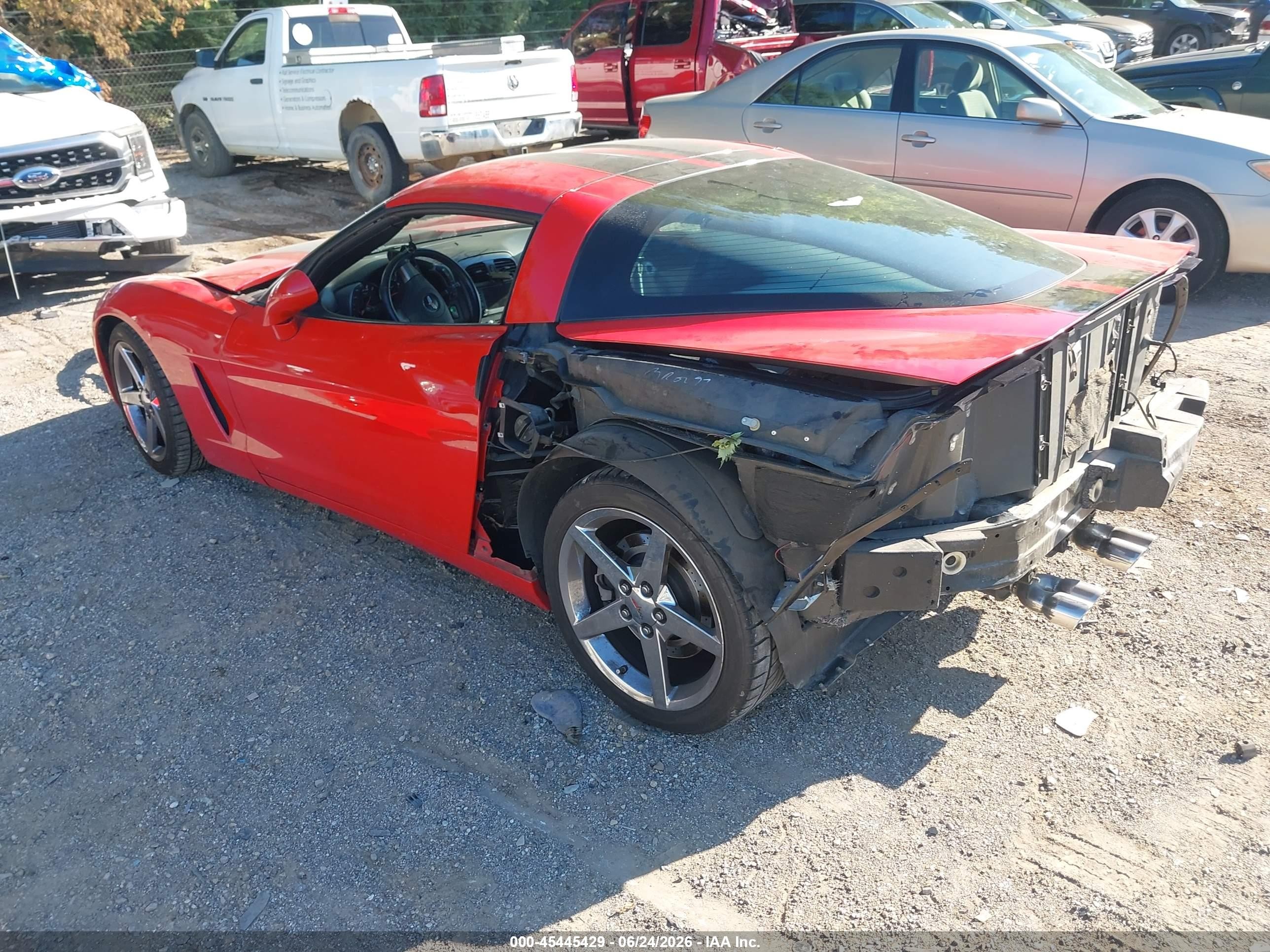 2007 Chevrolet Corvette   Red vin: 1G1YY26U175129288