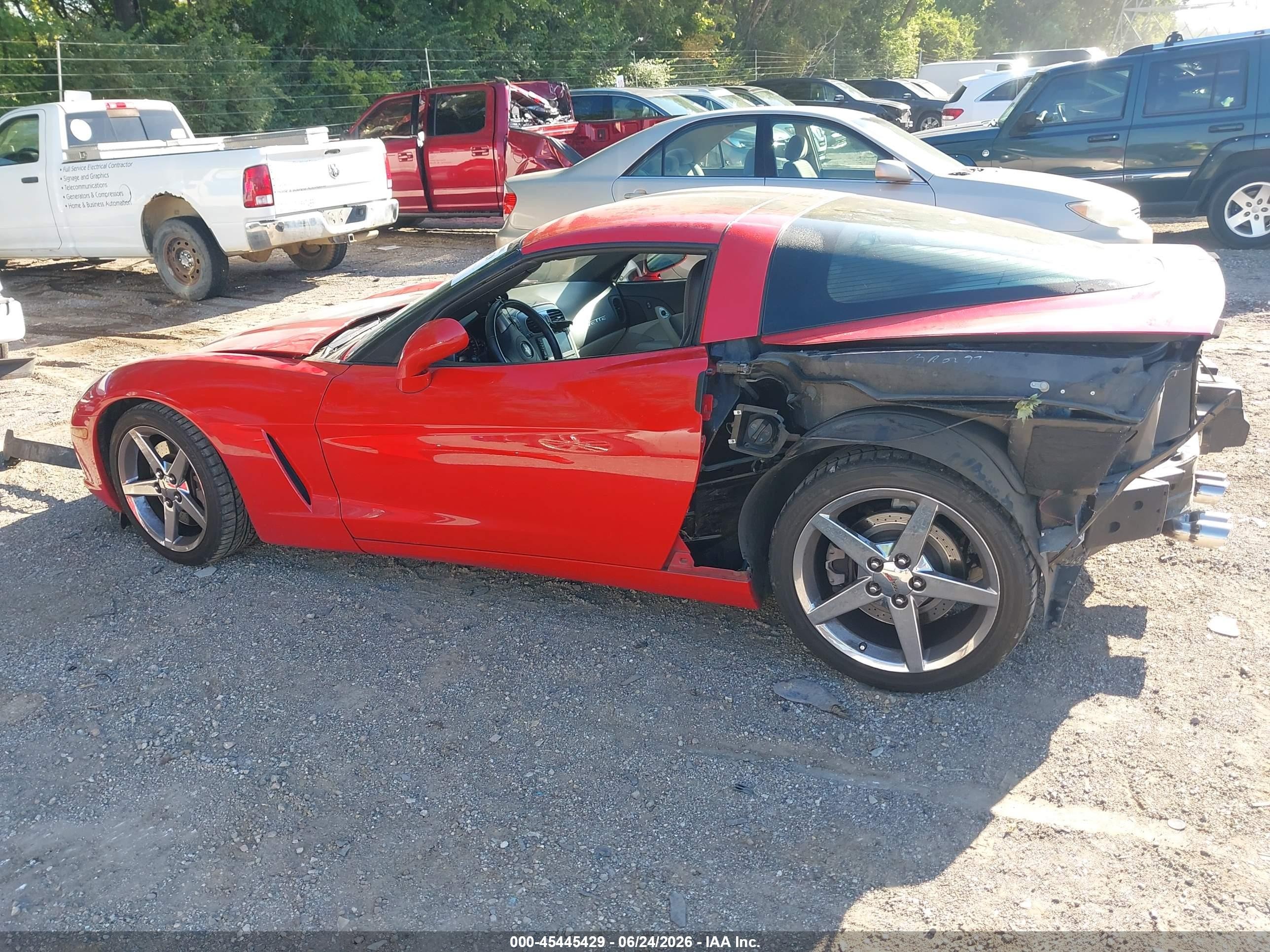 2007 Chevrolet Corvette   Red vin: 1G1YY26U175129288