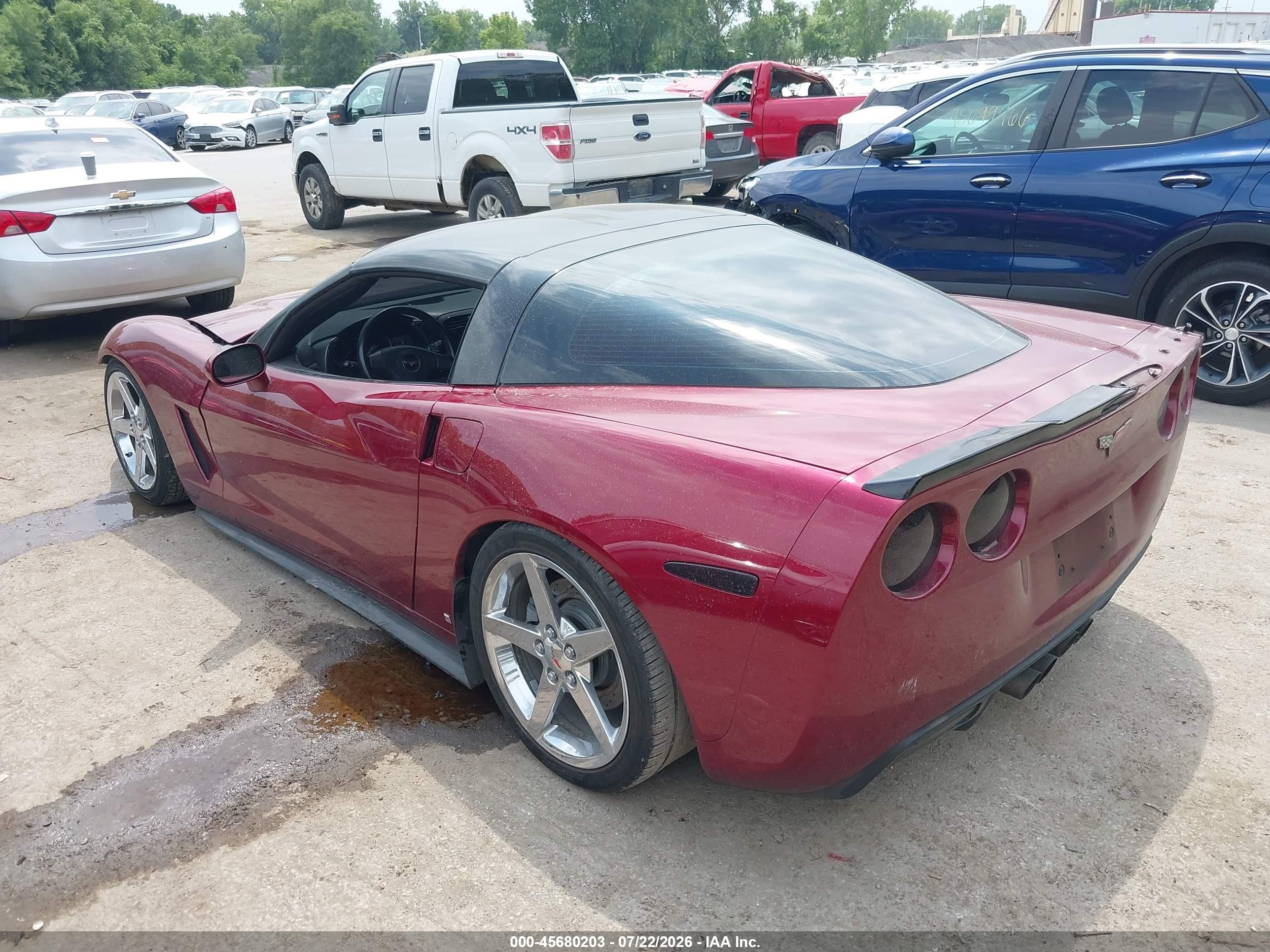2006 Chevrolet Corvette   Red vin: 1G1YY26U265129265