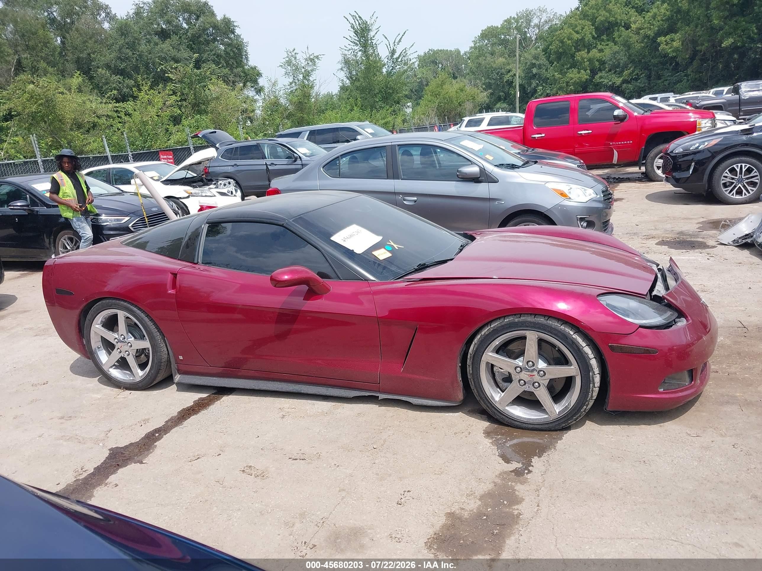 2006 Chevrolet Corvette   Red vin: 1G1YY26U265129265