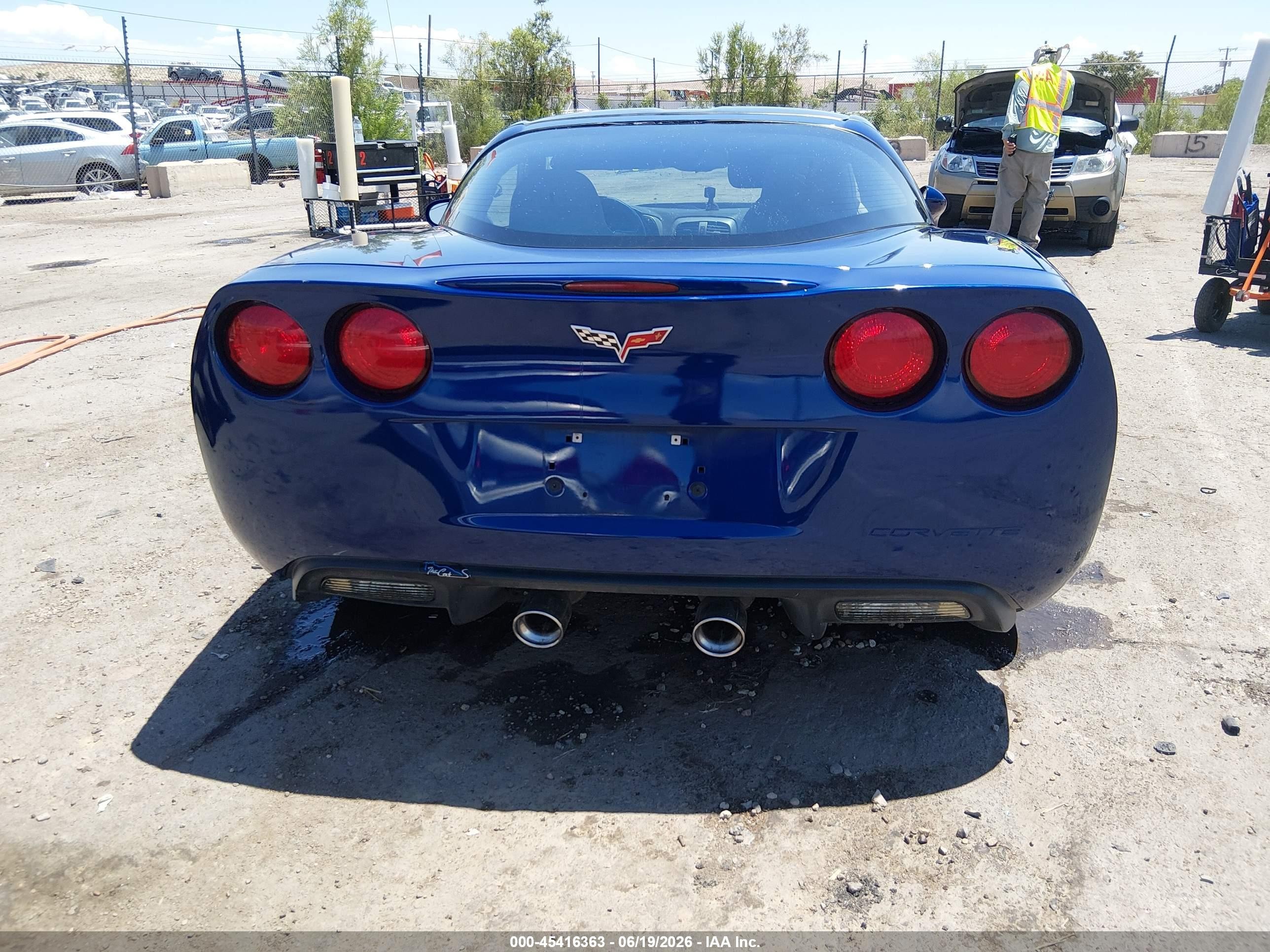 2006 Chevrolet Corvette   Blue vin: 1G1YY26U365126469