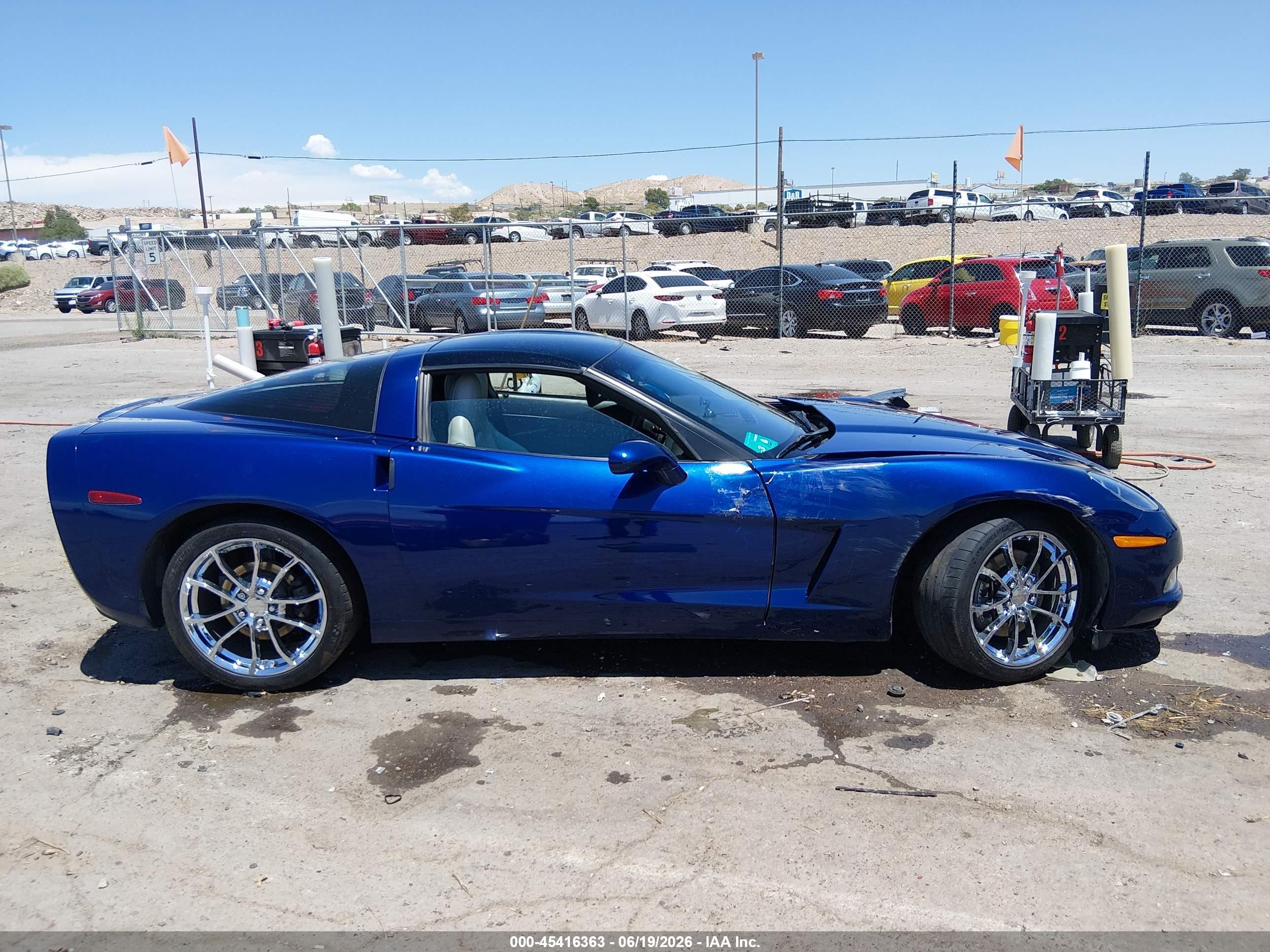 2006 Chevrolet Corvette   Blue vin: 1G1YY26U365126469