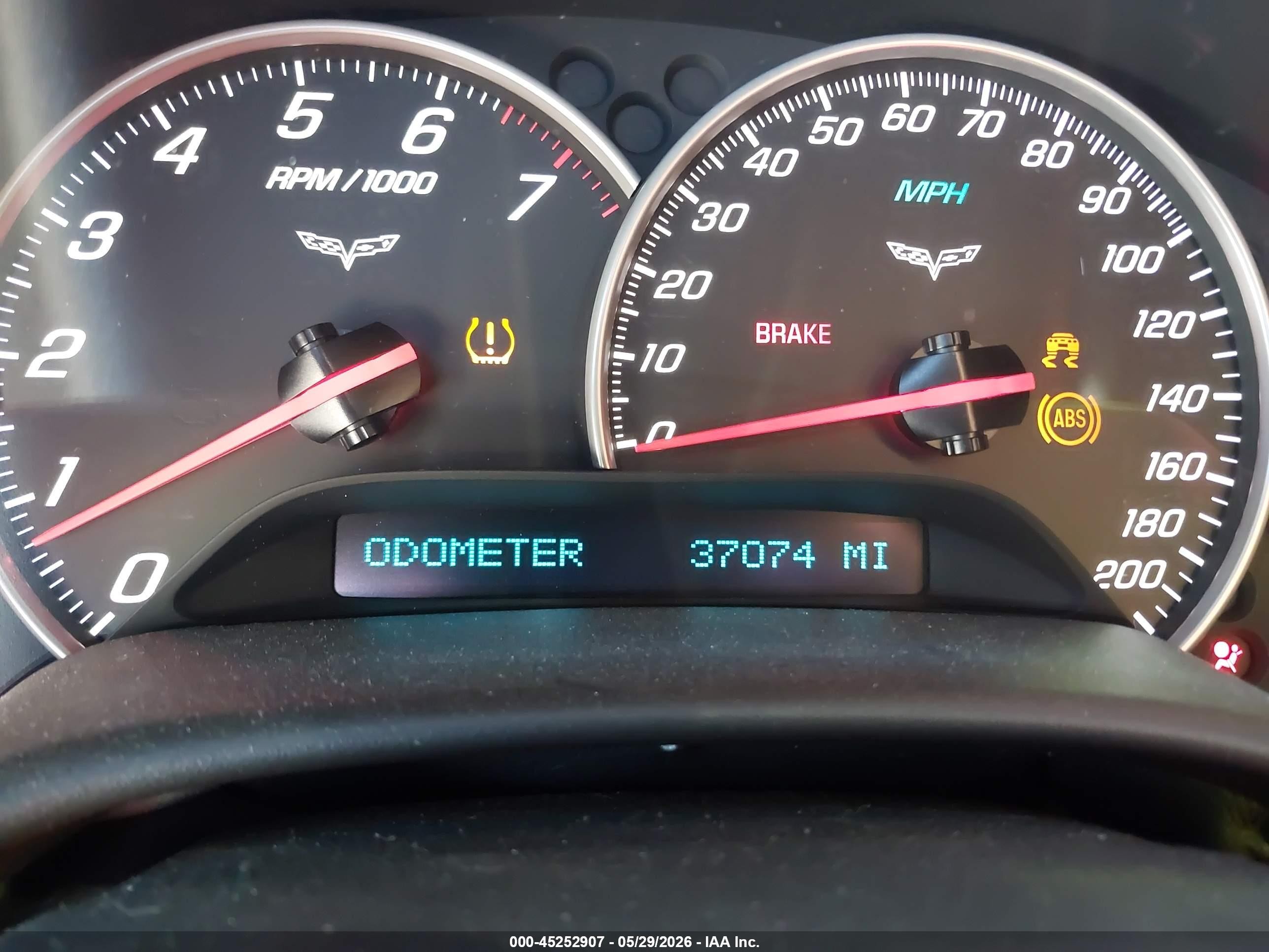 2007 Chevrolet Corvette Red vin: 1G1YY26U375128028