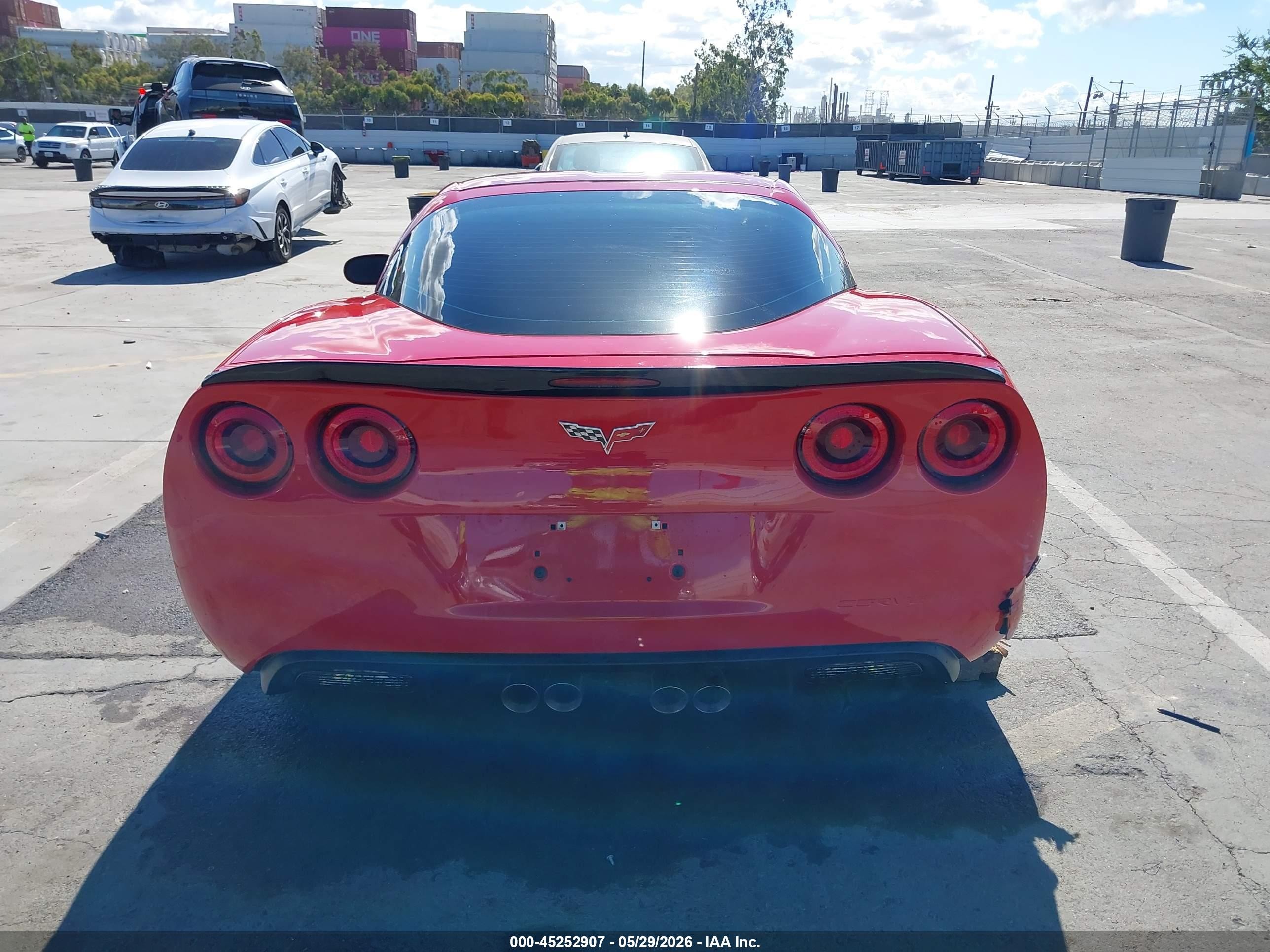 2007 Chevrolet Corvette Red vin: 1G1YY26U375128028