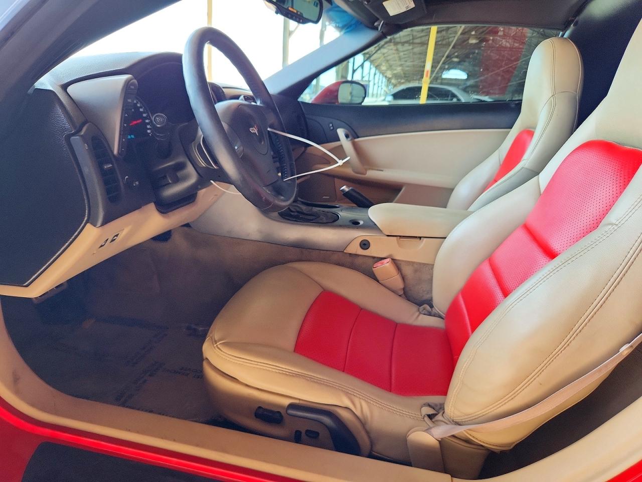 2006 Chevrolet Corvette Red vin: 1G1YY26U465130711