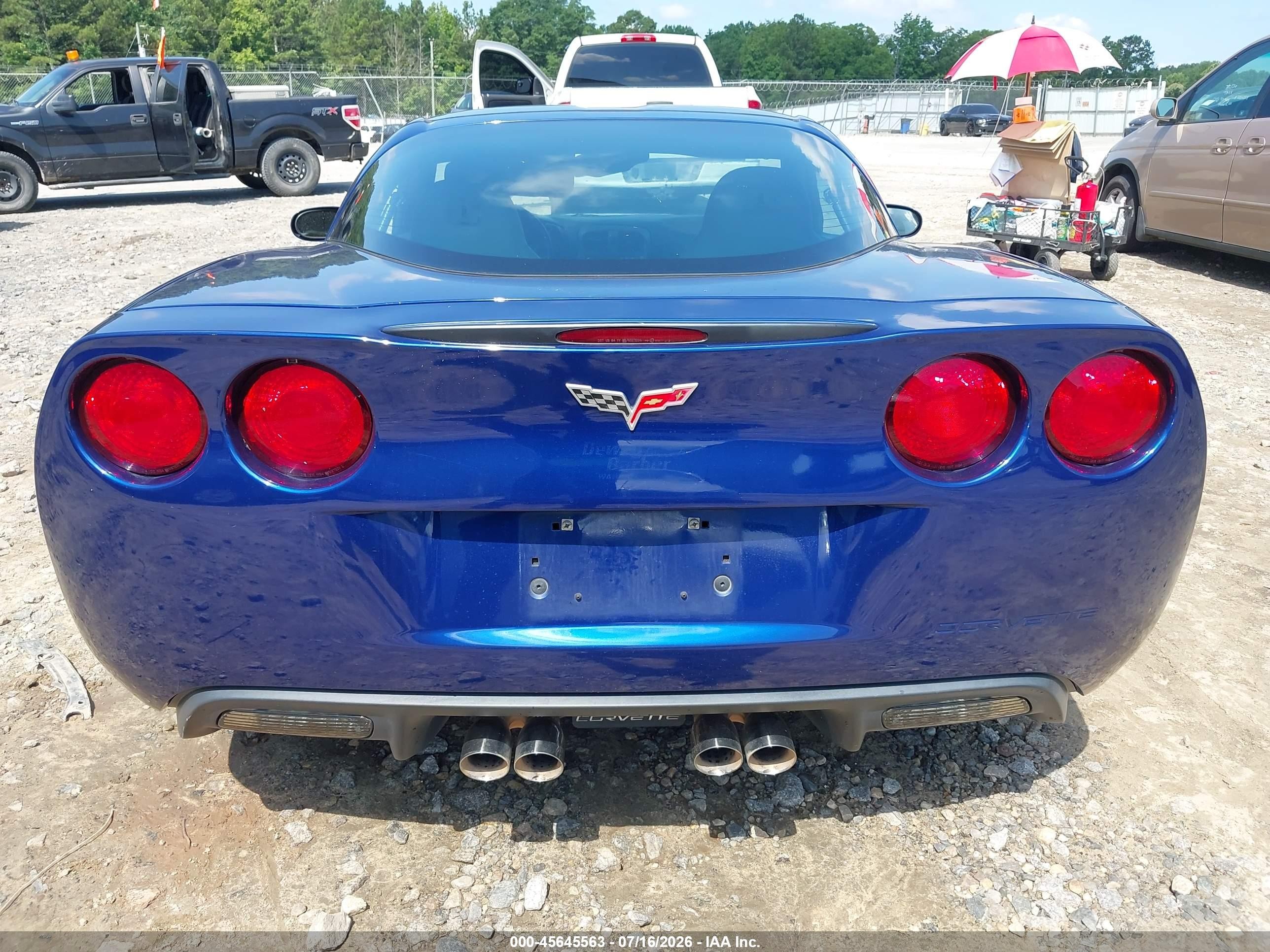 2006 Chevrolet Corvette   Blue vin: 1G1YY26U465131390