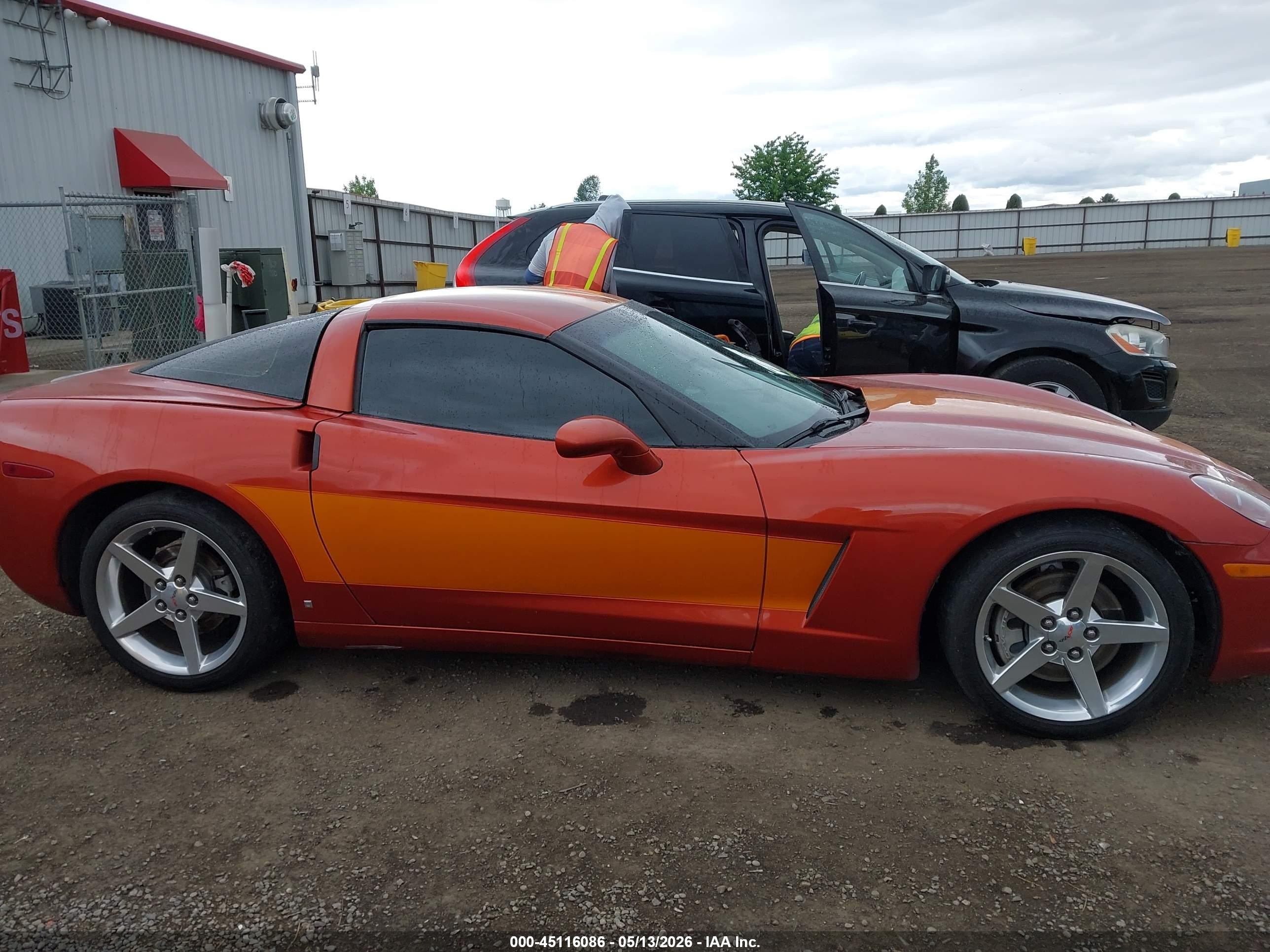 2006 Chevrolet Corvette   Orange vin: 1G1YY26U665116390