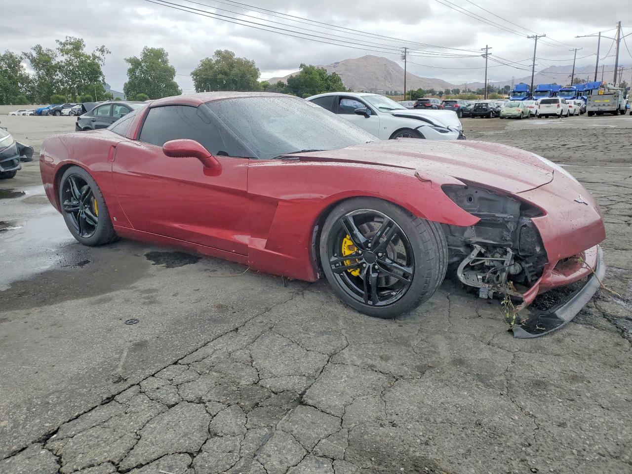 2007 Chevrolet Corvette Burgundy vin: 1G1YY26U675117184