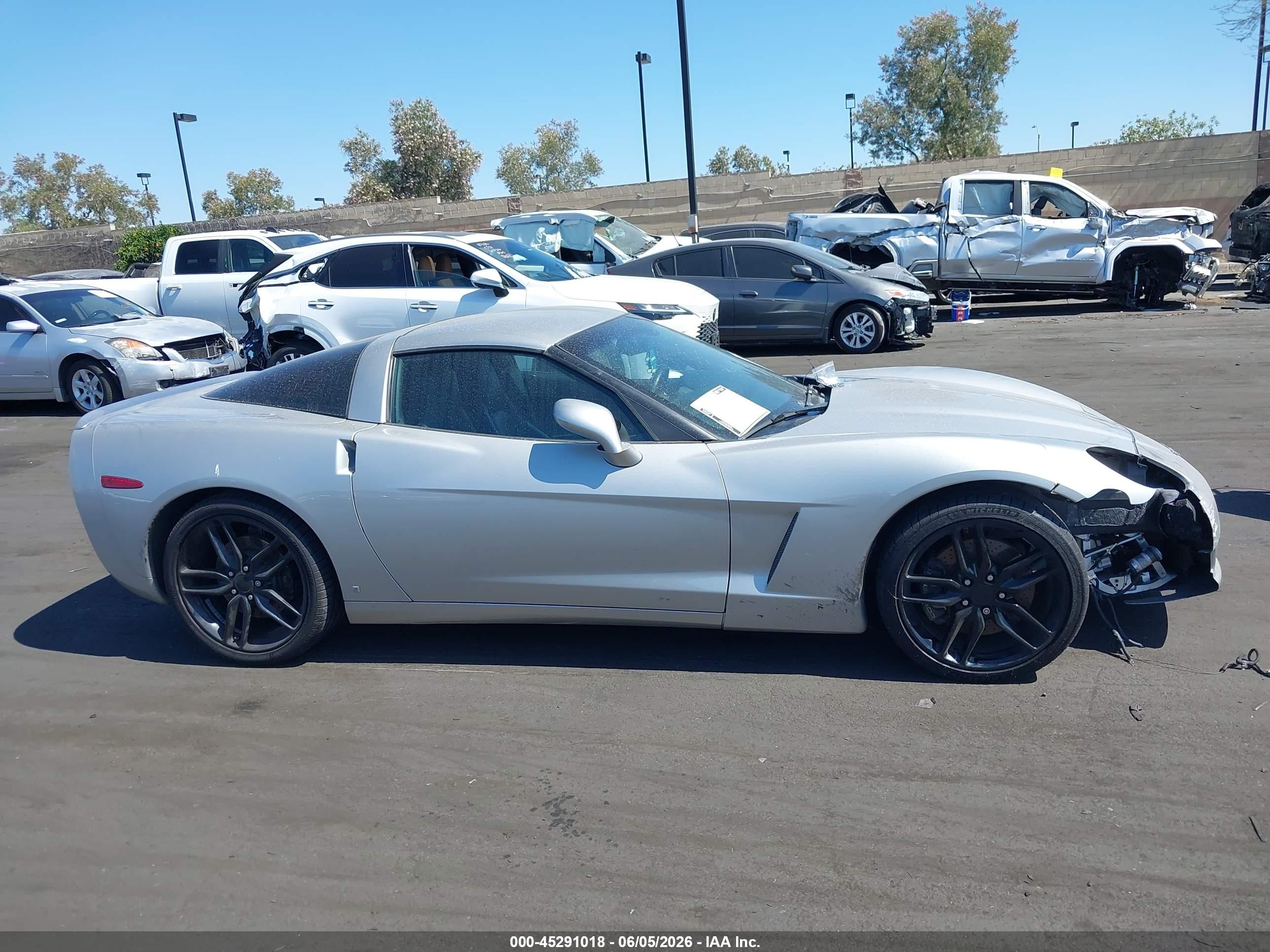 2007 Chevrolet Corvette   Silver vin: 1G1YY26U675127066