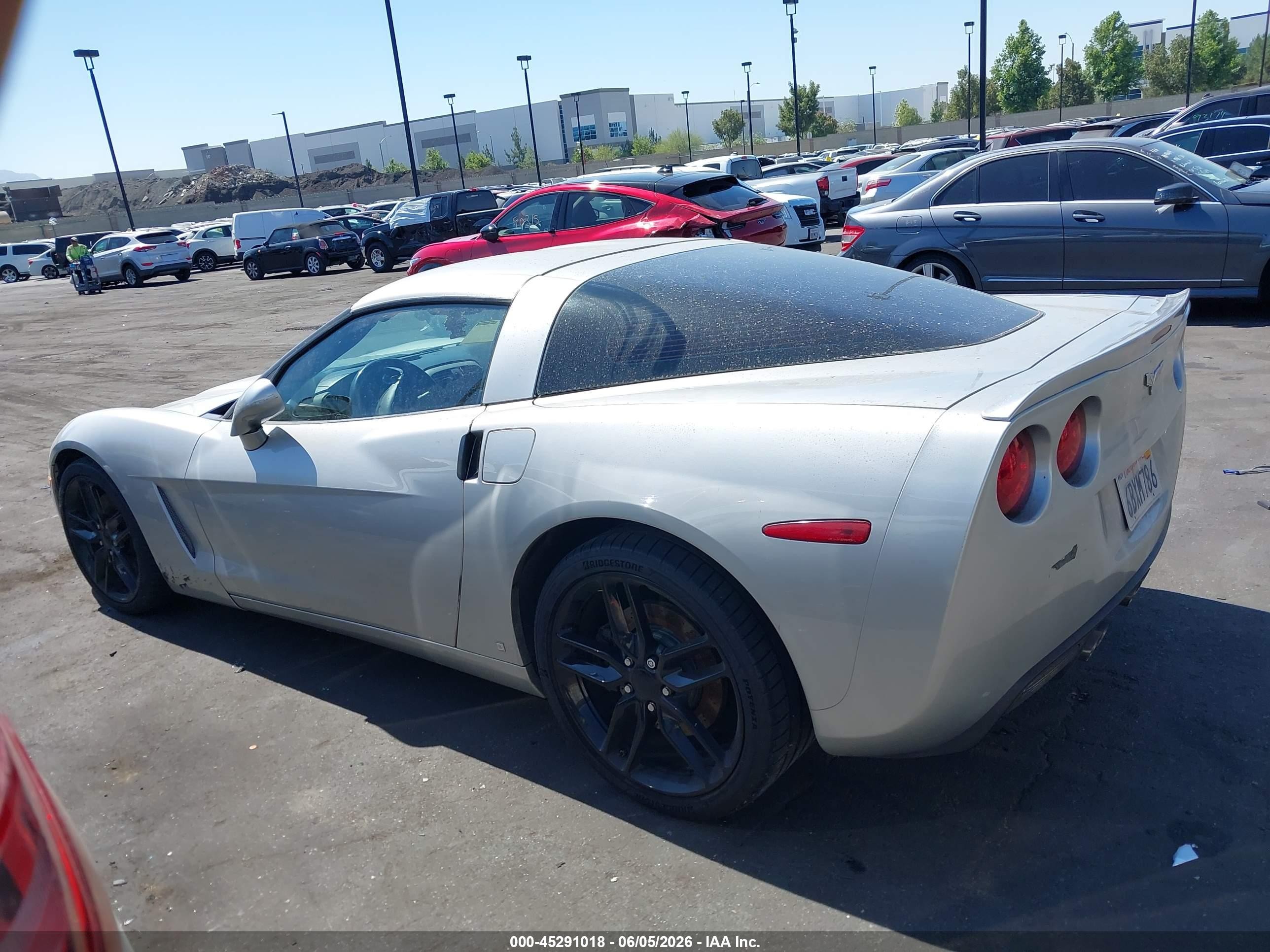 2007 Chevrolet Corvette   Silver vin: 1G1YY26U675127066