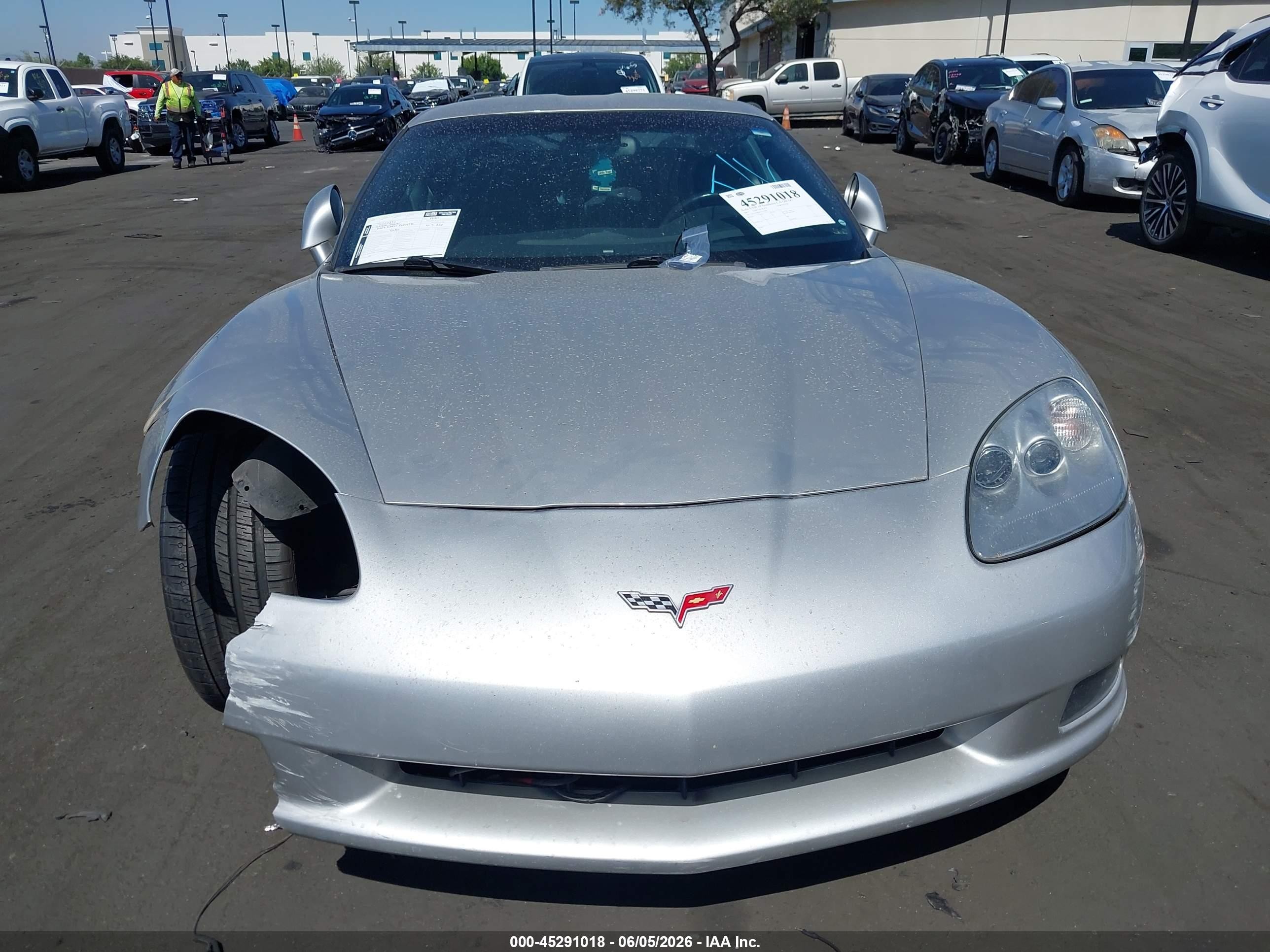 2007 Chevrolet Corvette   Silver vin: 1G1YY26U675127066