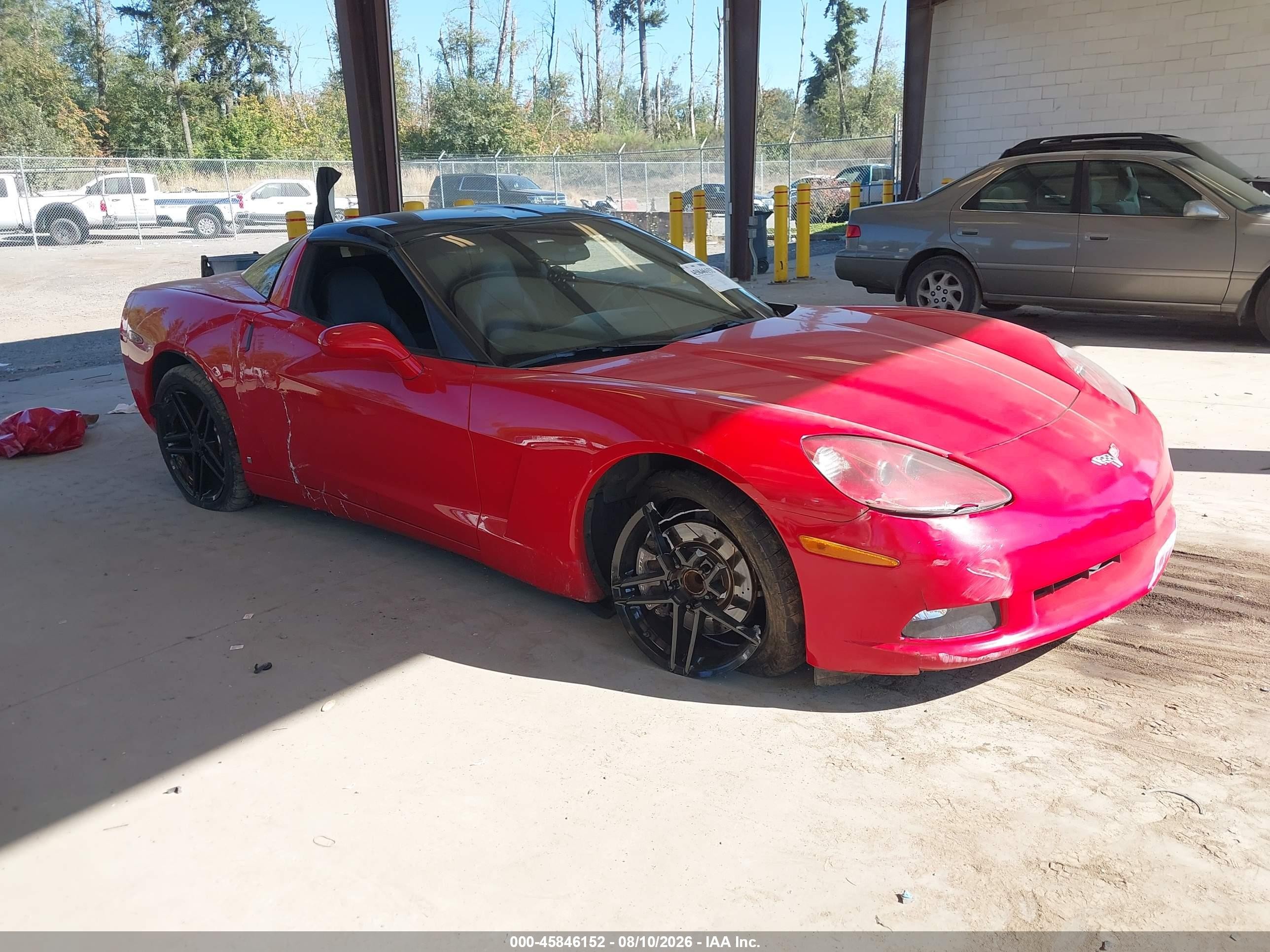 2007 Chevrolet Corvette   Red vin: 1G1YY26U775135225