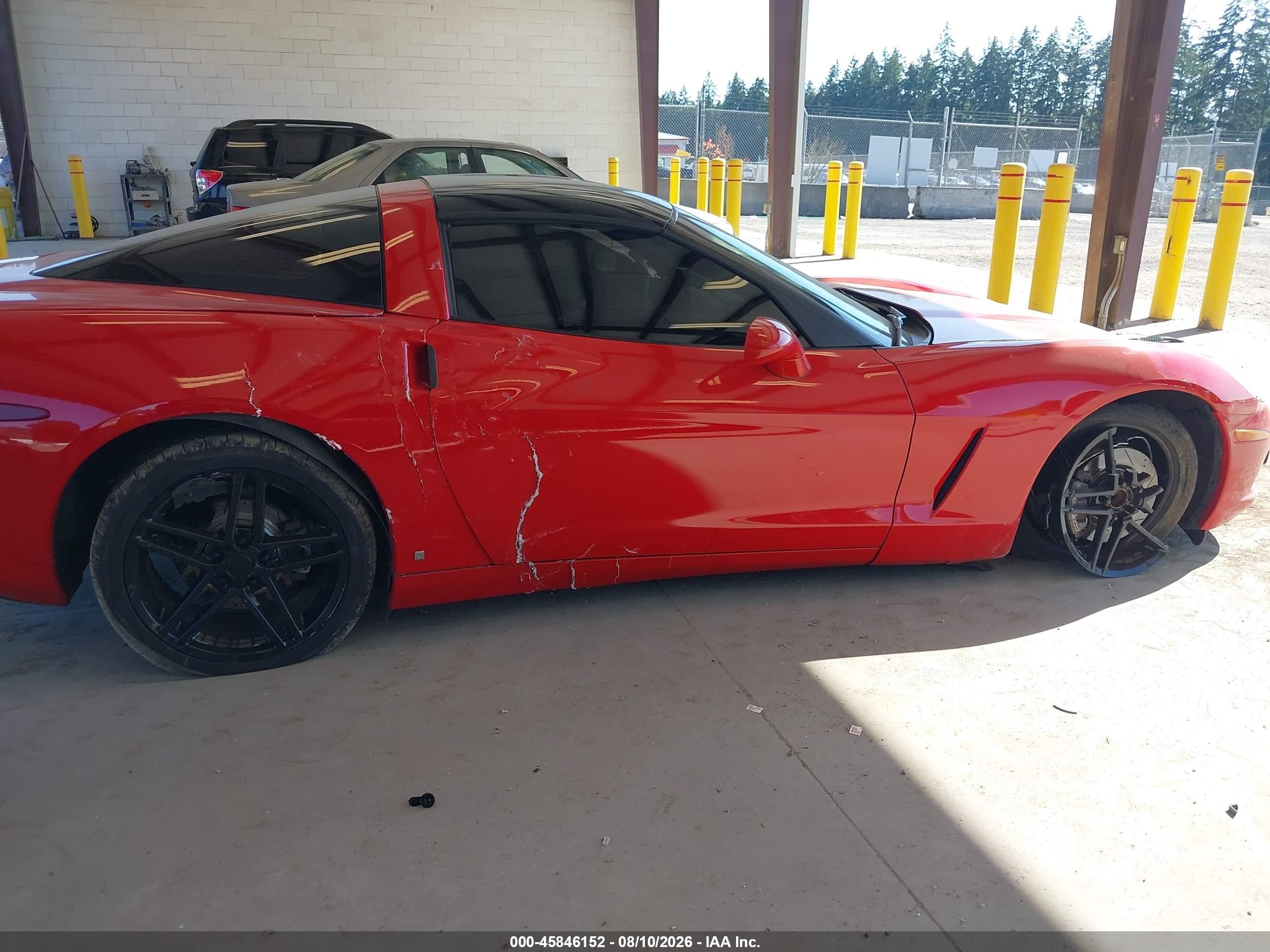 2007 Chevrolet Corvette   Red vin: 1G1YY26U775135225