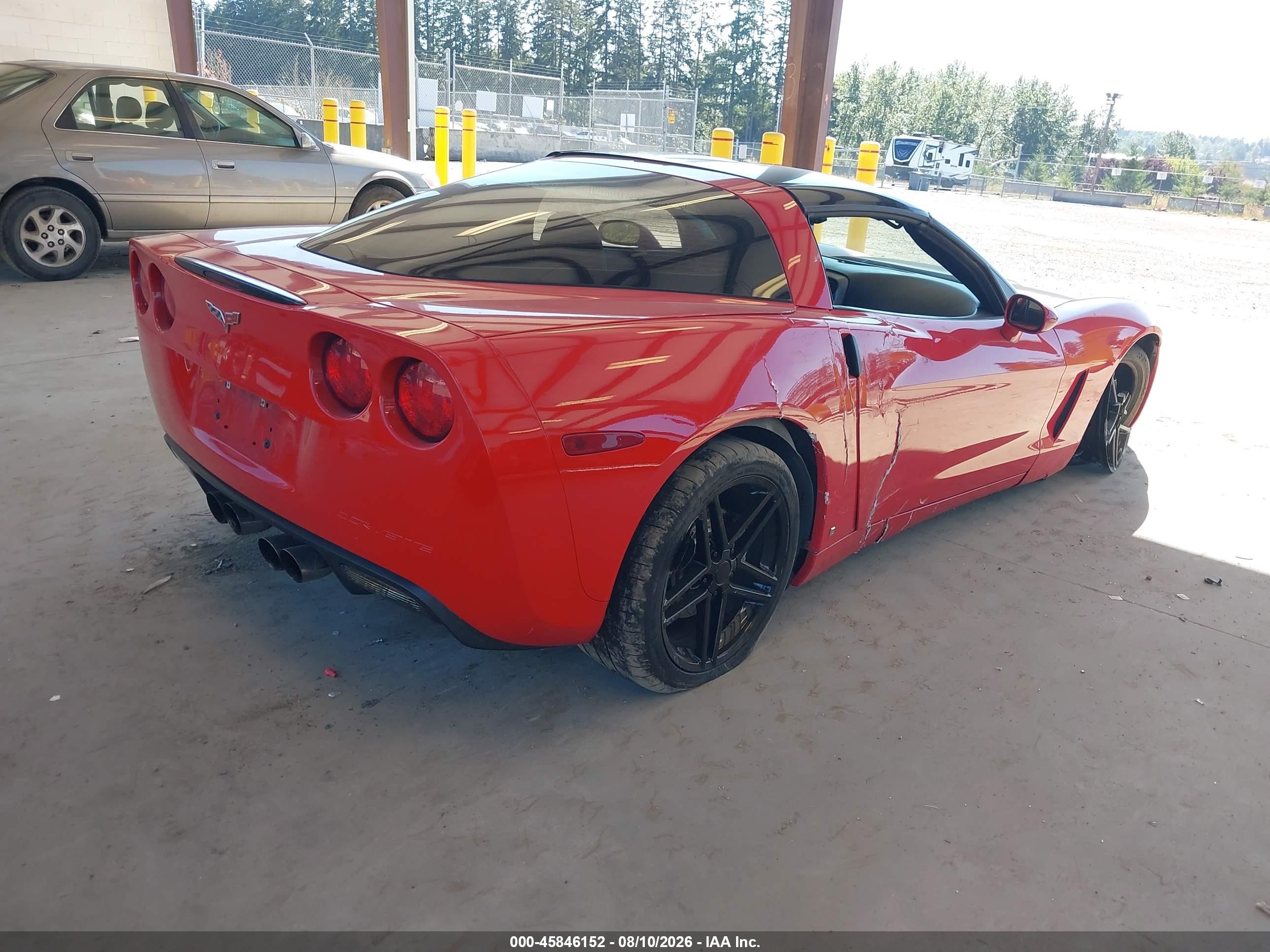 2007 Chevrolet Corvette   Red vin: 1G1YY26U775135225