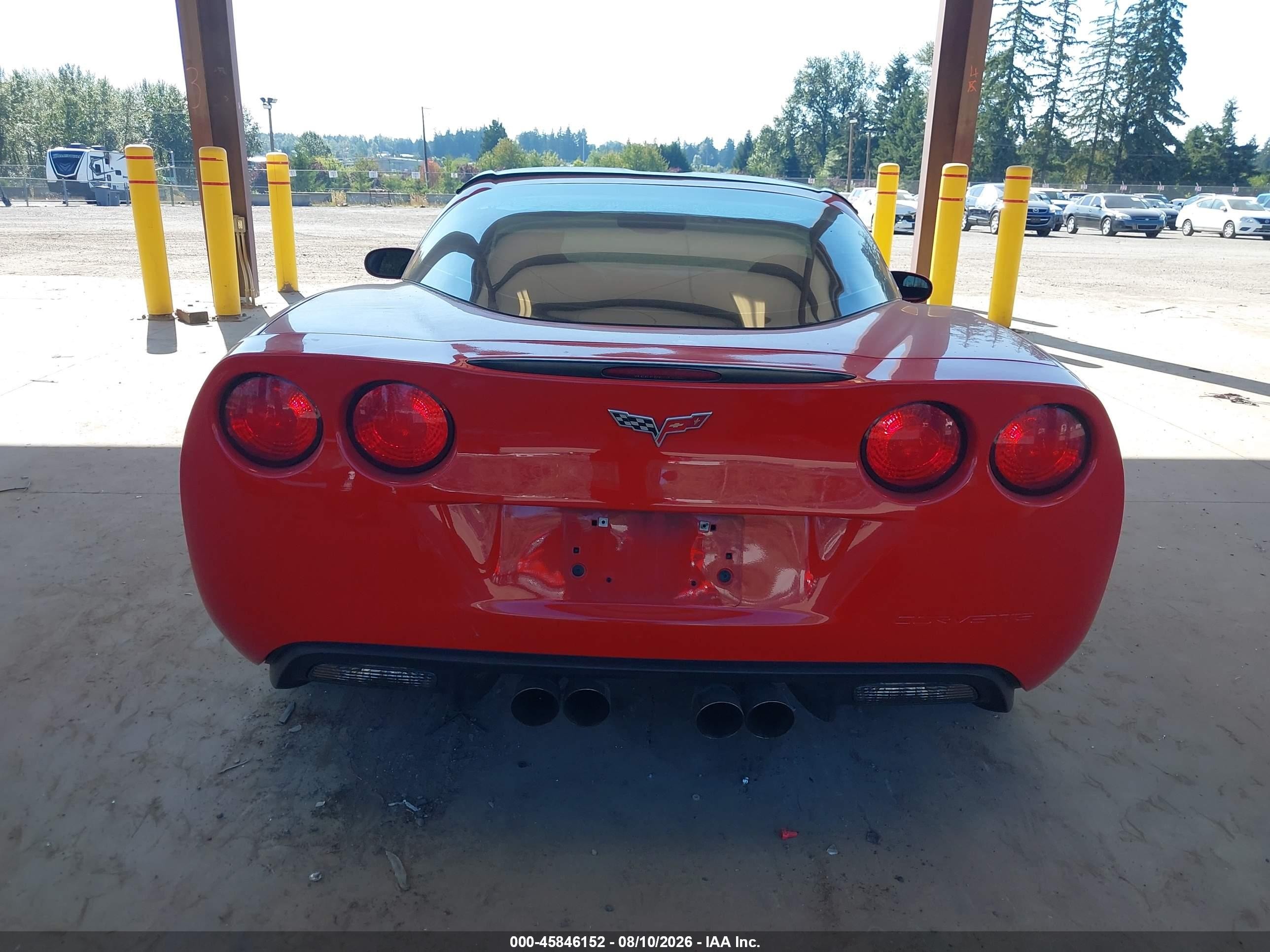 2007 Chevrolet Corvette   Red vin: 1G1YY26U775135225
