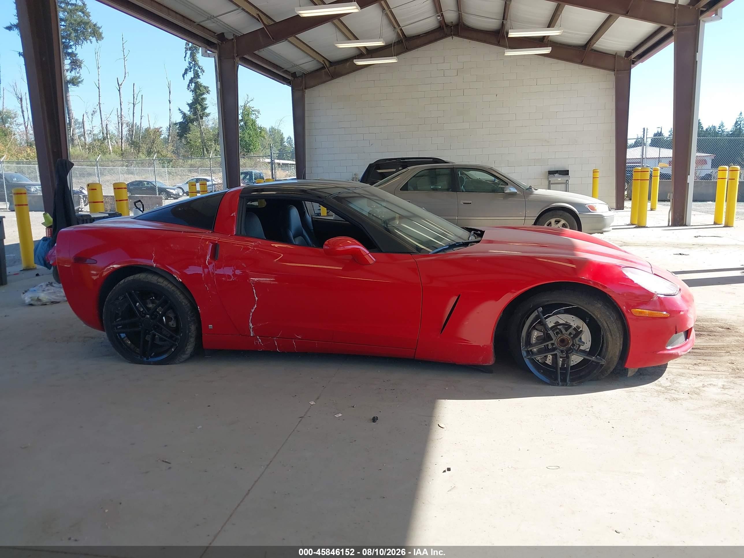 2007 Chevrolet Corvette   Red vin: 1G1YY26U775135225