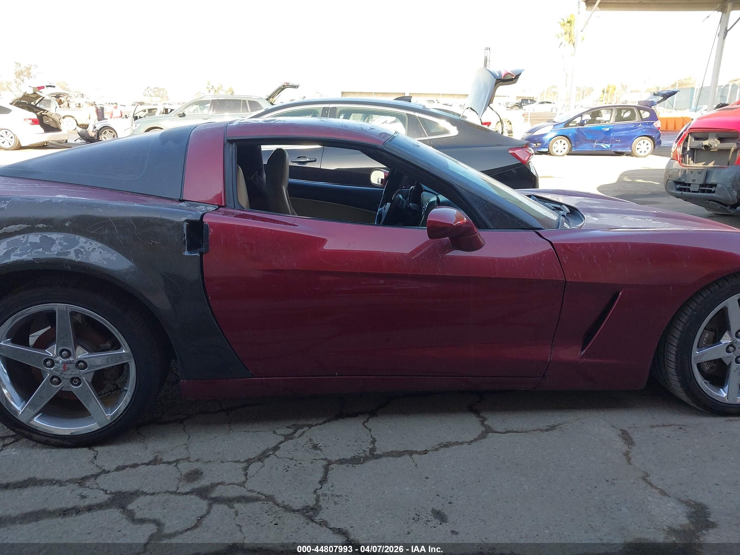 2006 Chevrolet Corvette   Red vin: 1G1YY26U965123219