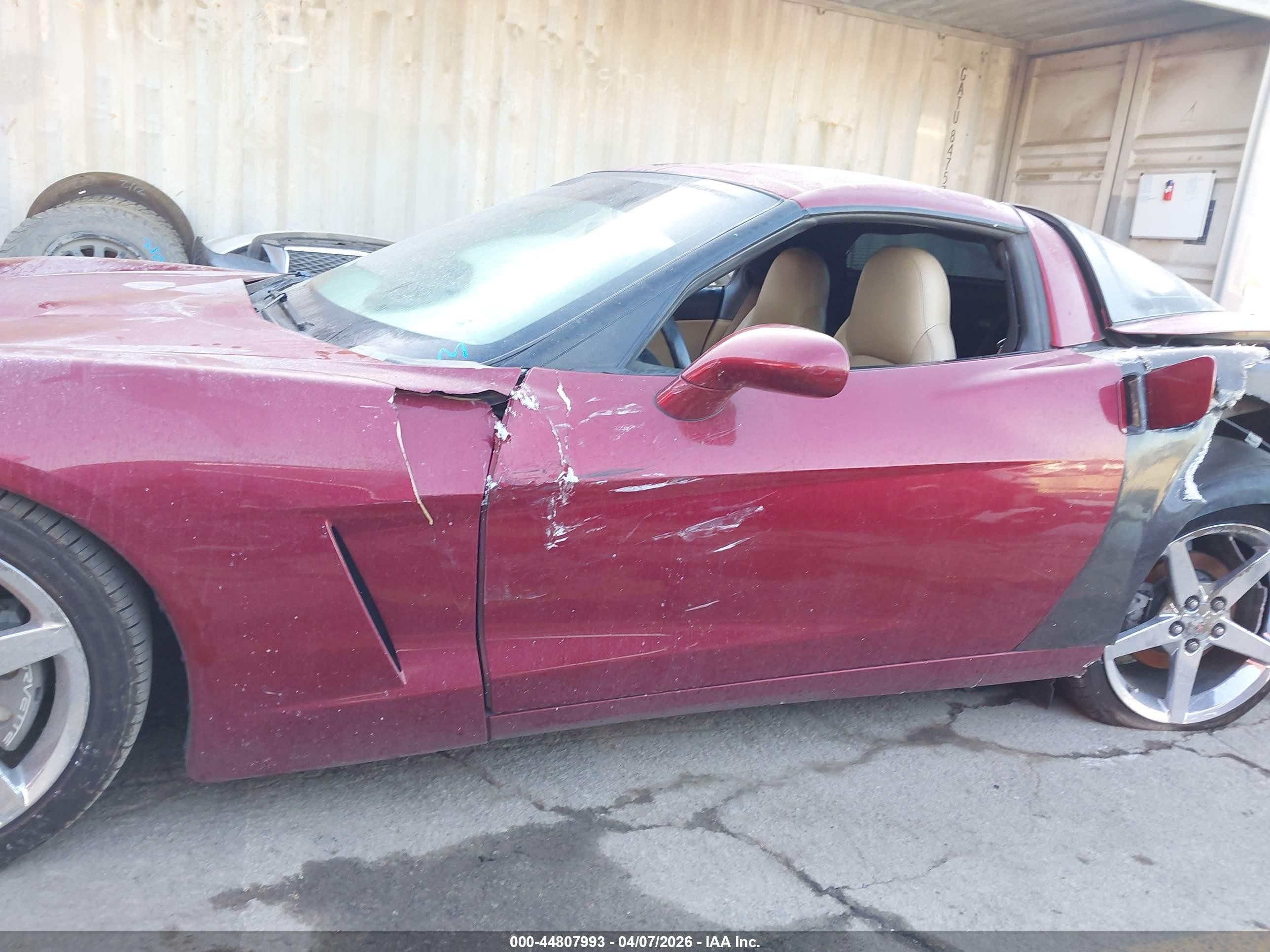 2006 Chevrolet Corvette   Red vin: 1G1YY26U965123219