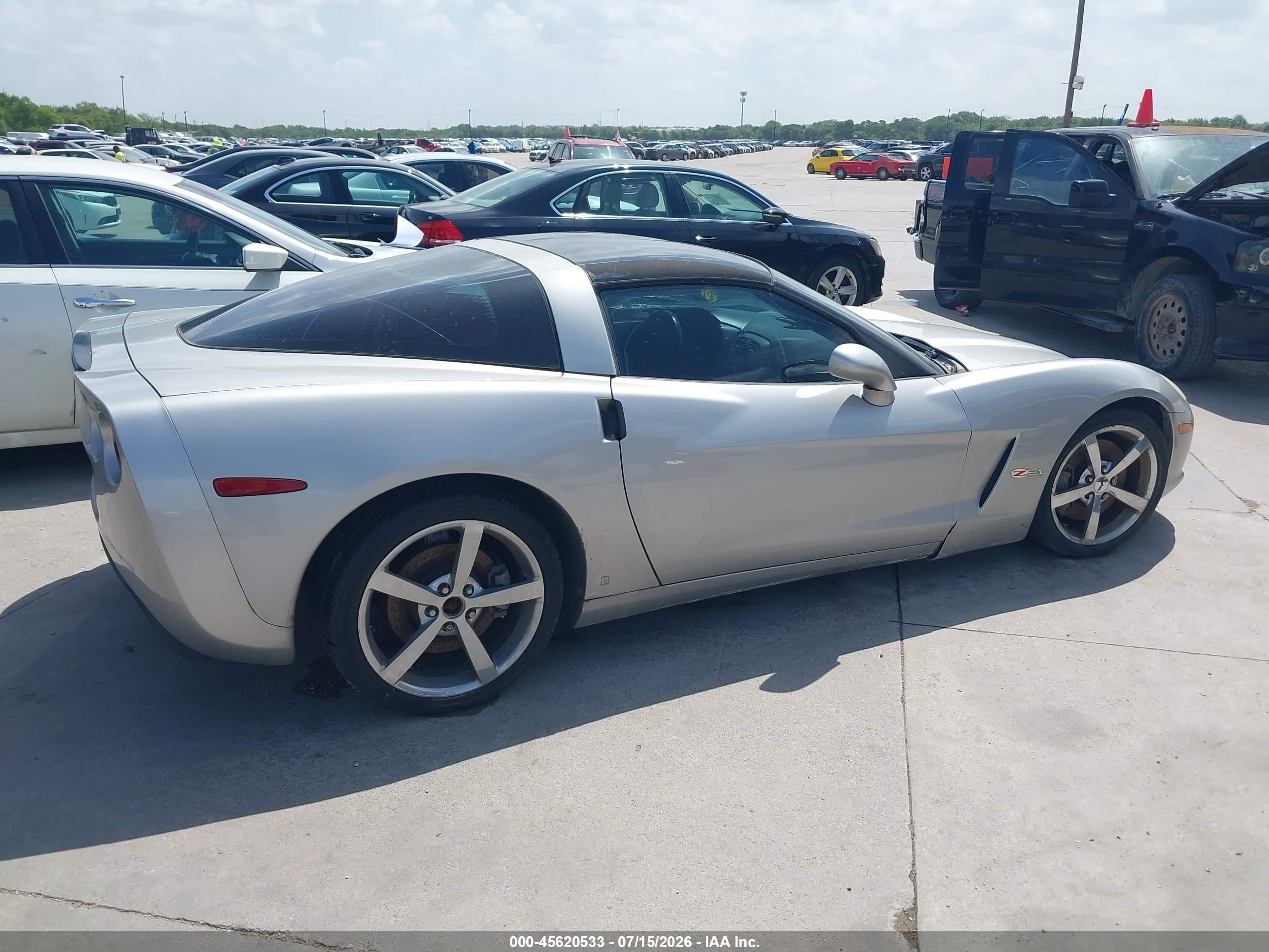 2007 Chevrolet Corvette   Silver vin: 1G1YY26U975101769
