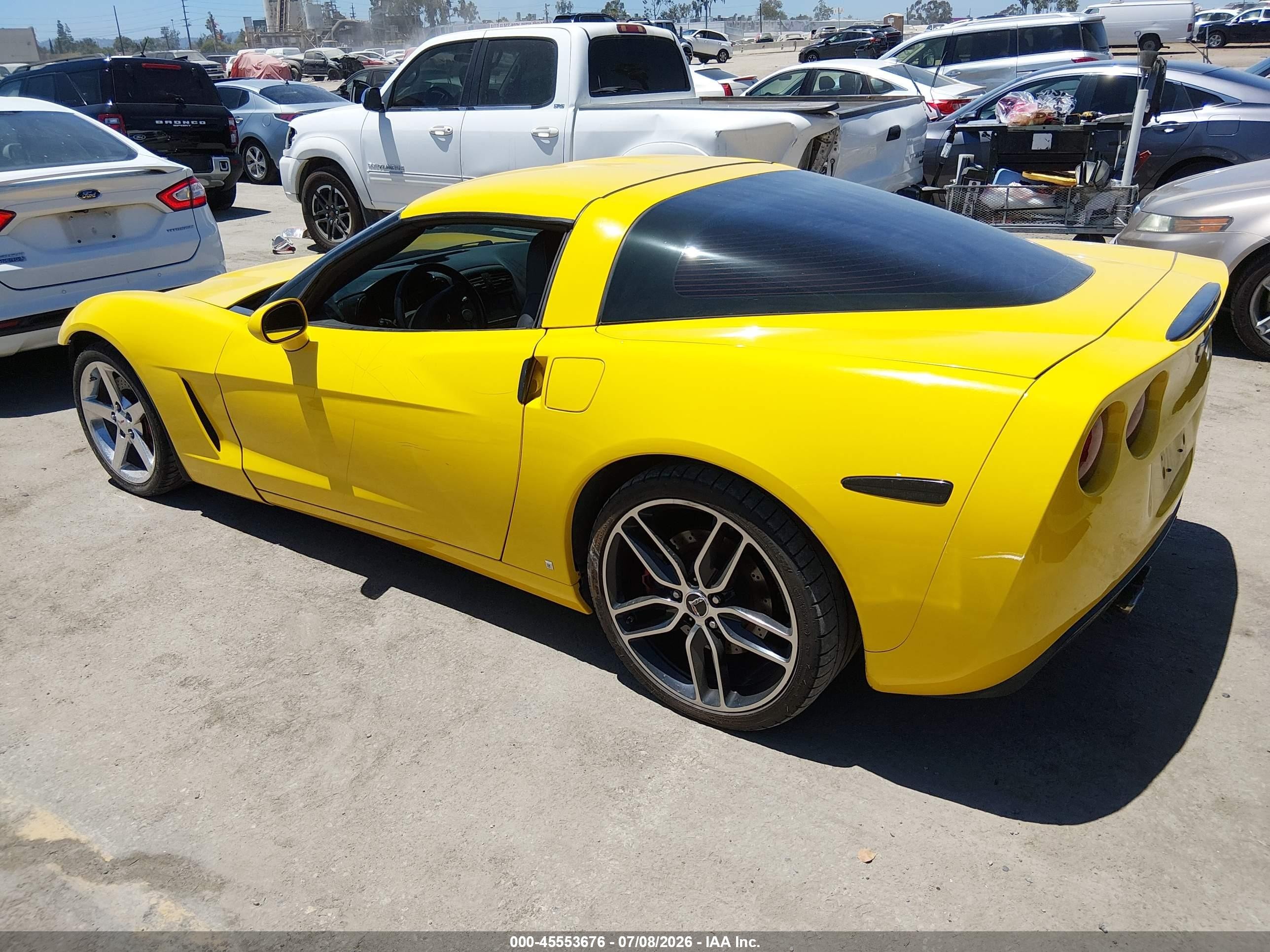 2006 Chevrolet Corvette   Желтый vin: 1G1YY26UX65129191