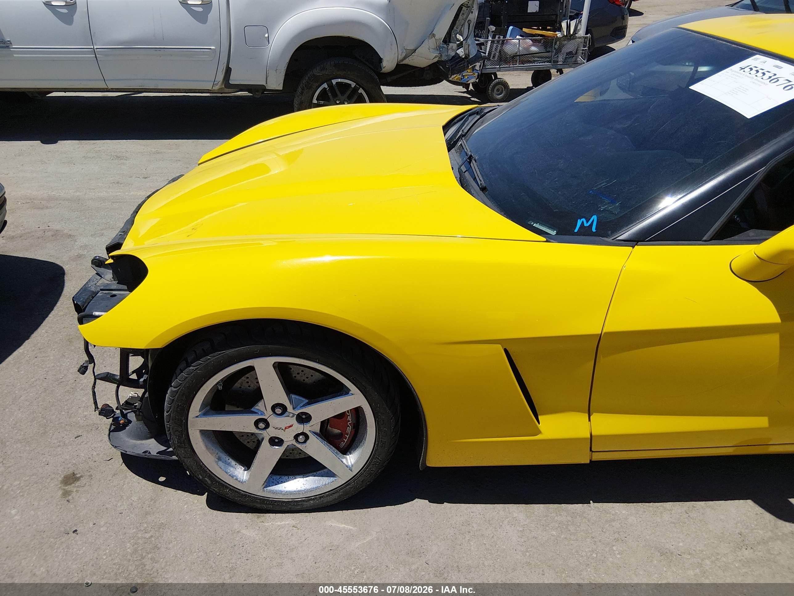 2006 Chevrolet Corvette   Желтый vin: 1G1YY26UX65129191