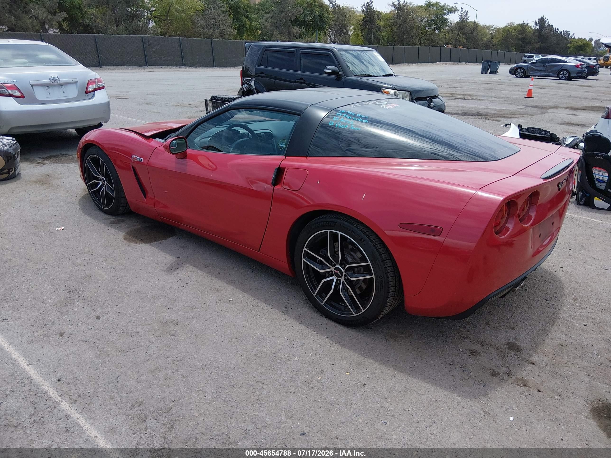 2007 Chevrolet Corvette   Burgundy vin: 1G1YY26UX75103630