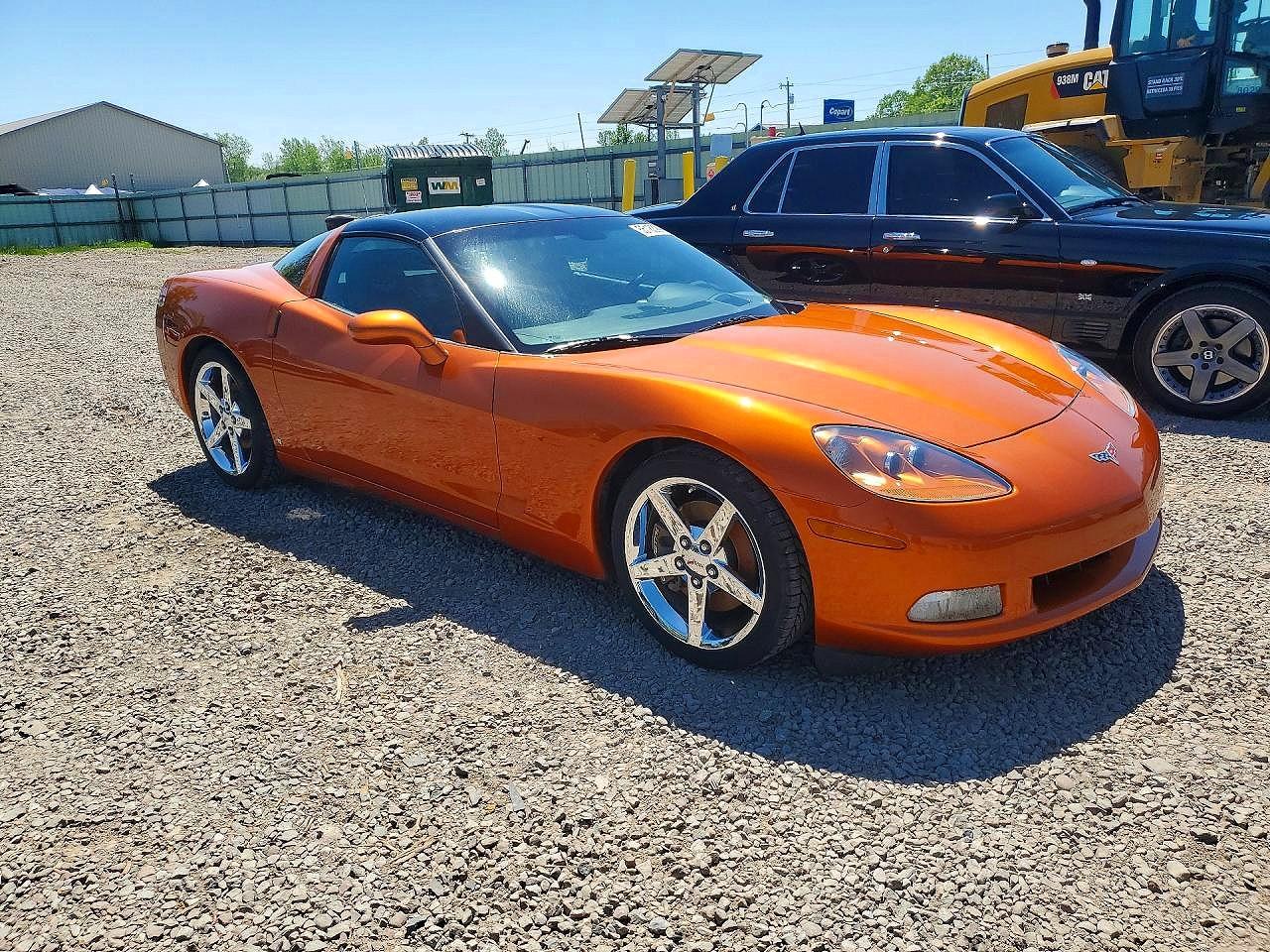 2007 Chevrolet Corvette Orange vin: 1G1YY26UX75104924