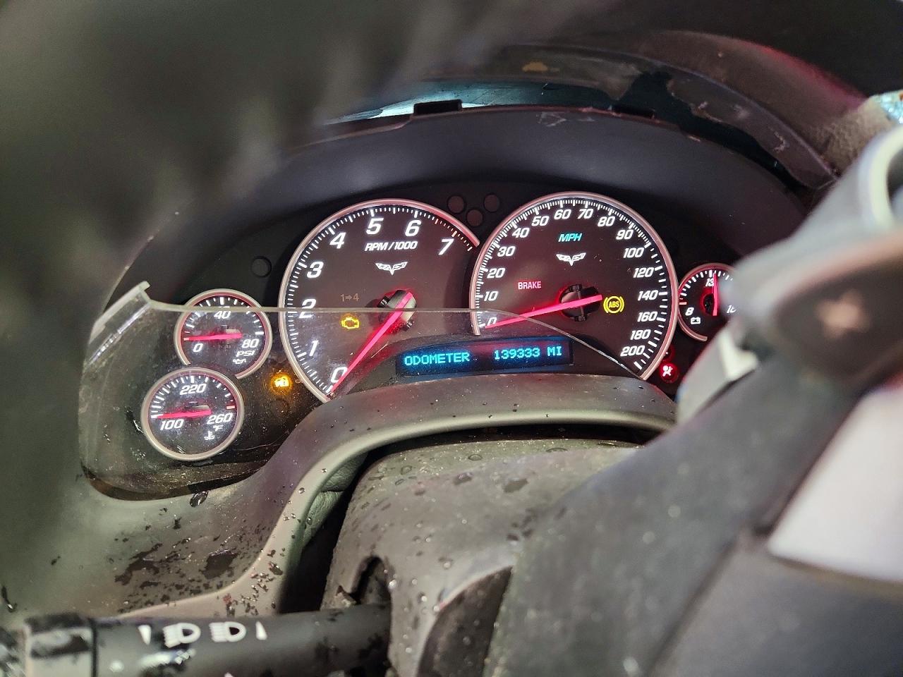 2008 Chevrolet Corvette Burgundy vin: 1G1YY26W285120070