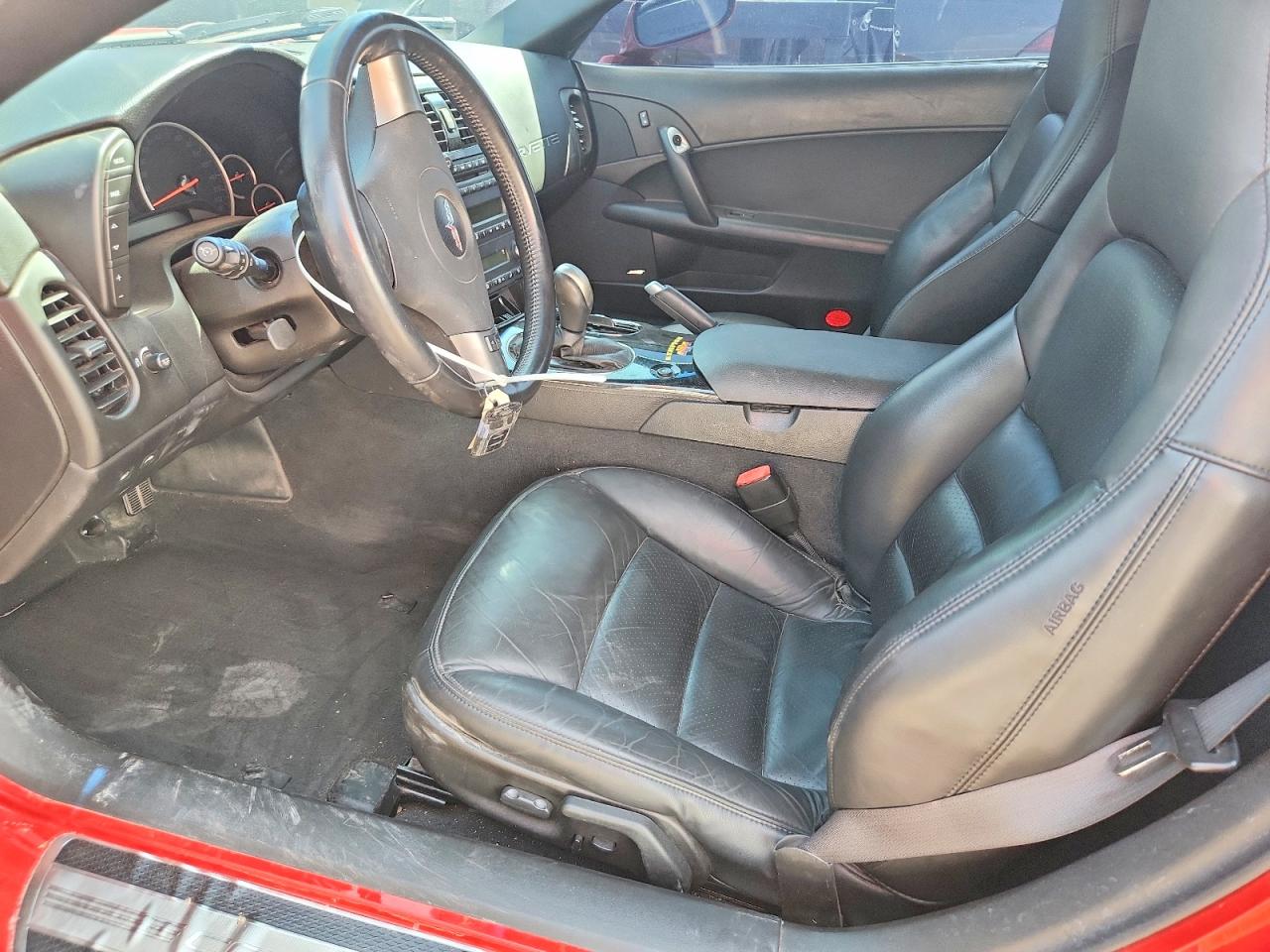 2008 Chevrolet Corvette Red vin: 1G1YY26W585105661