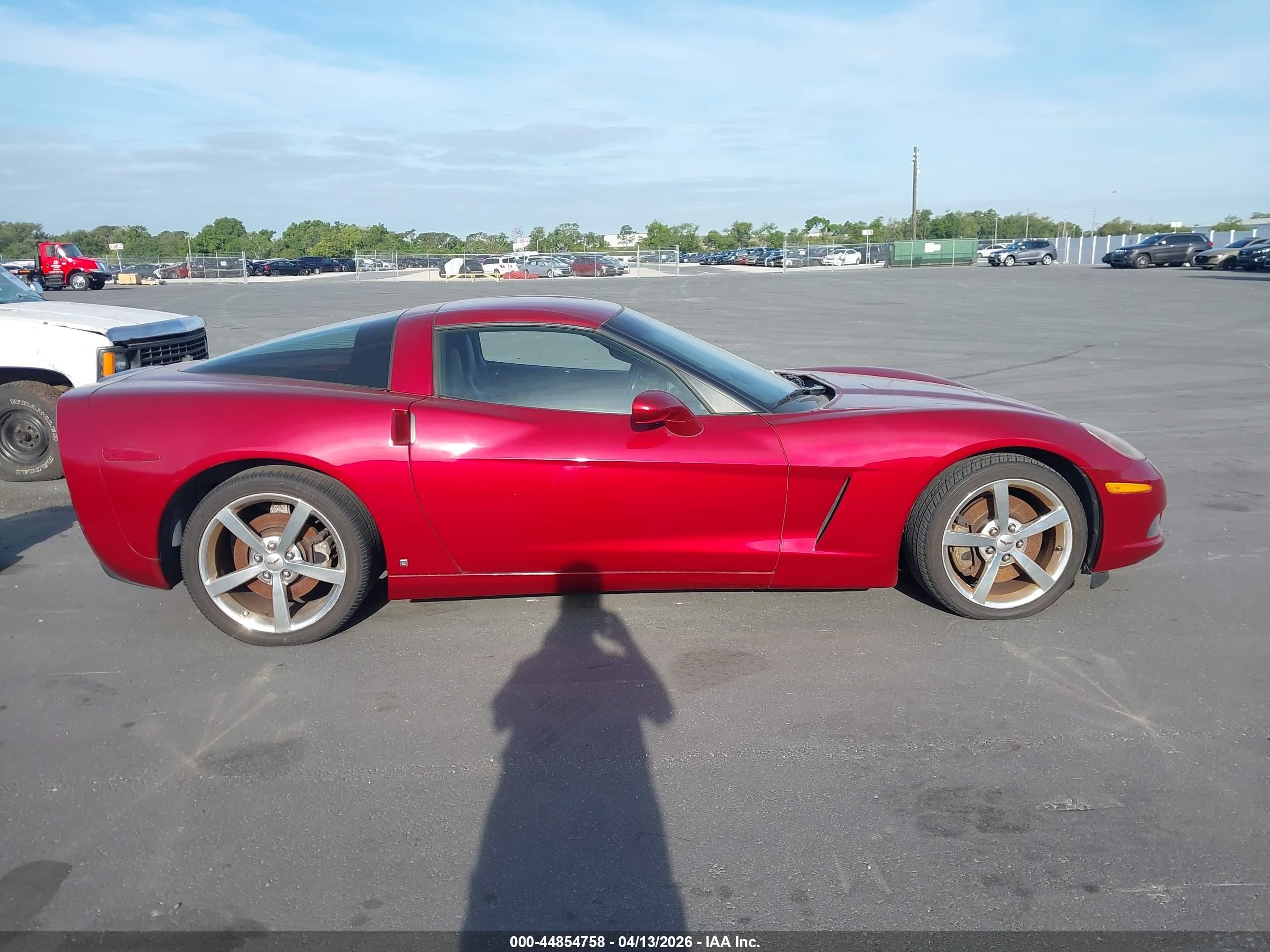 2008 Chevrolet Corvette   Темно-бордовый vin: 1G1YY26W885122213