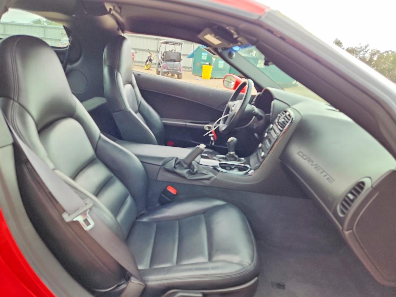 2009 Chevrolet Corvette Red vin: 1G1YY26W995101355
