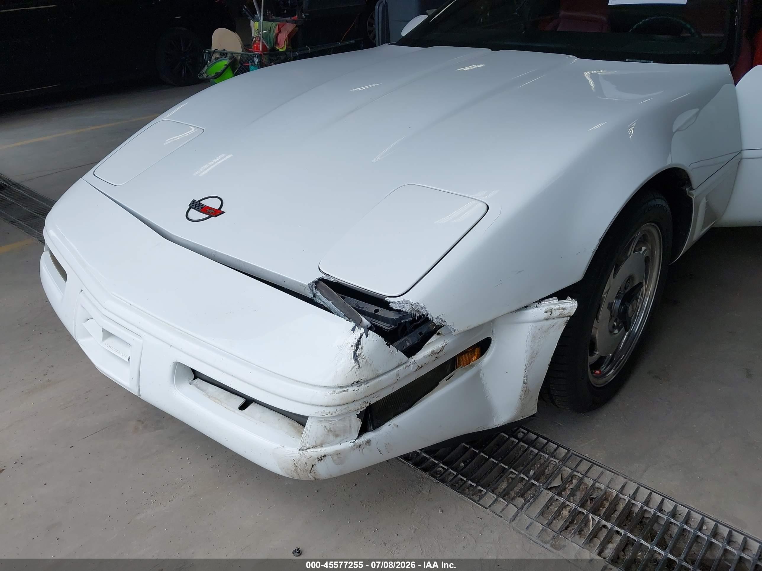 1989 Chevrolet Corvette   Белый vin: 1G1YY3187K5124301